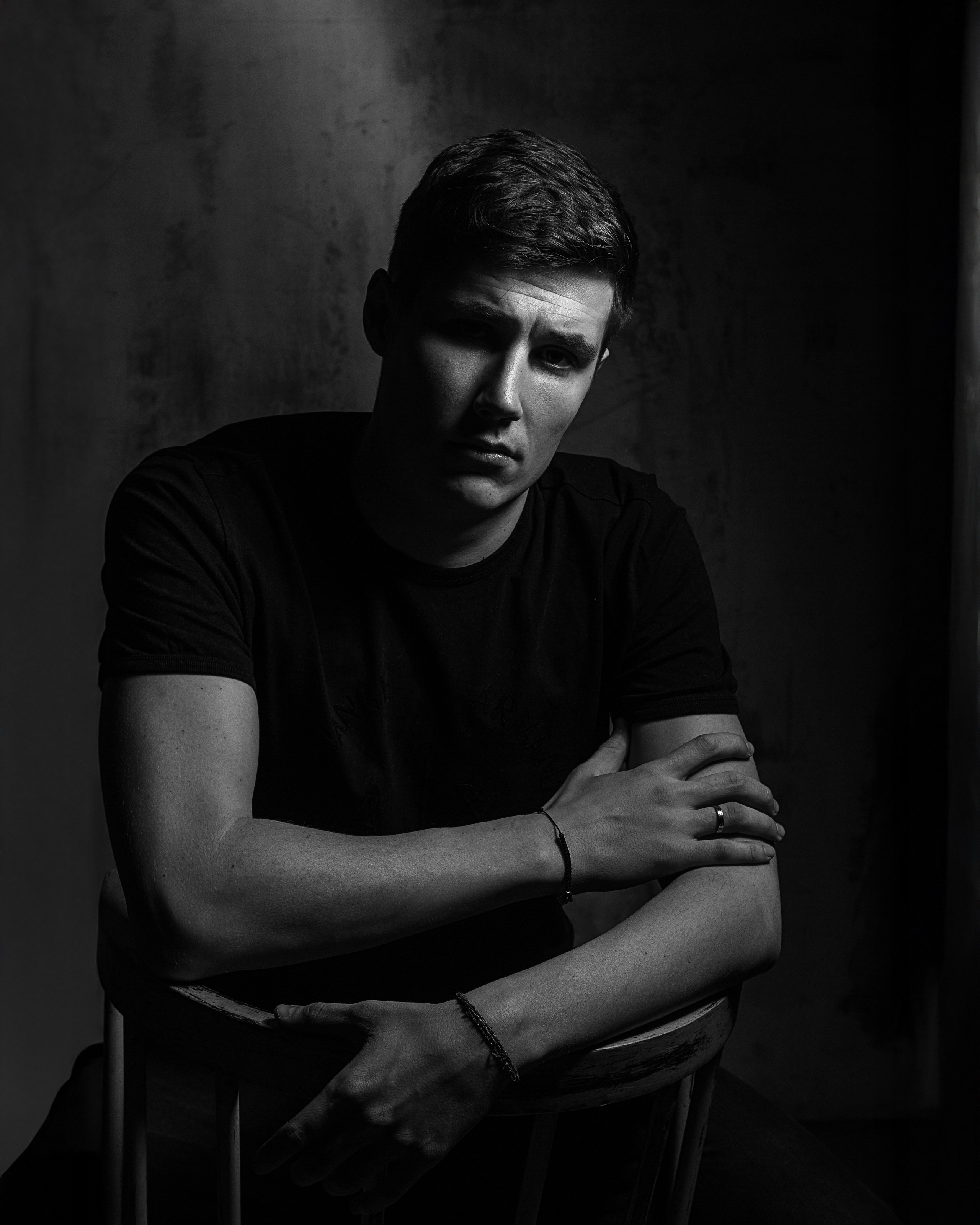 Мужской портрет. Визуальный дизайнер из Санкт-Петербурга Айси Клусова