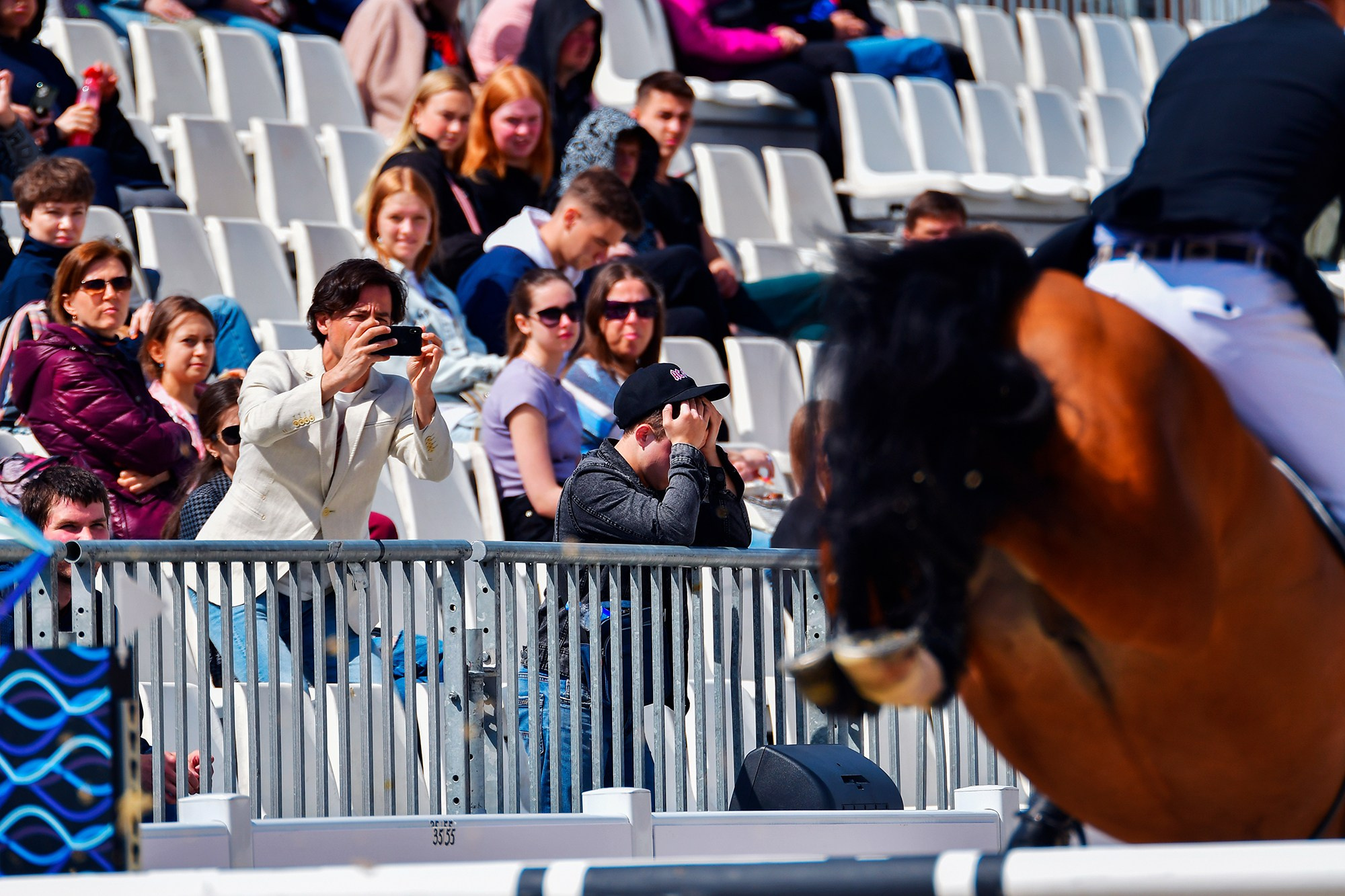 Репортаж Bitriver. Конный фотограф Alesya Safe