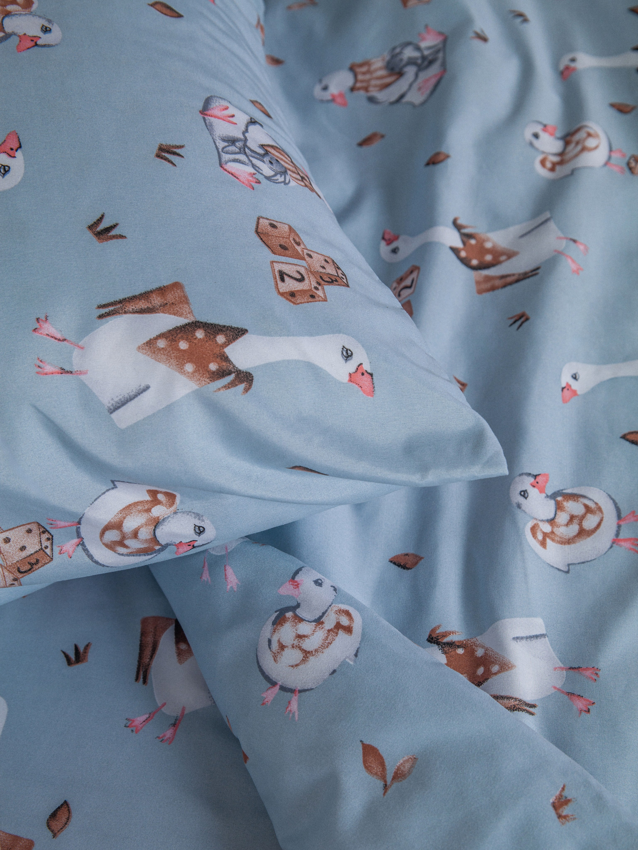 ПОСТЕЛЬНОЕ БЕЛЬЕ, ПЕЛЕНКИ, ДЕТСКОЕ БЕЛЬЕ И Т.Д. Фотограф и видеограф в Санкт-Петербурге Прилепин Слава