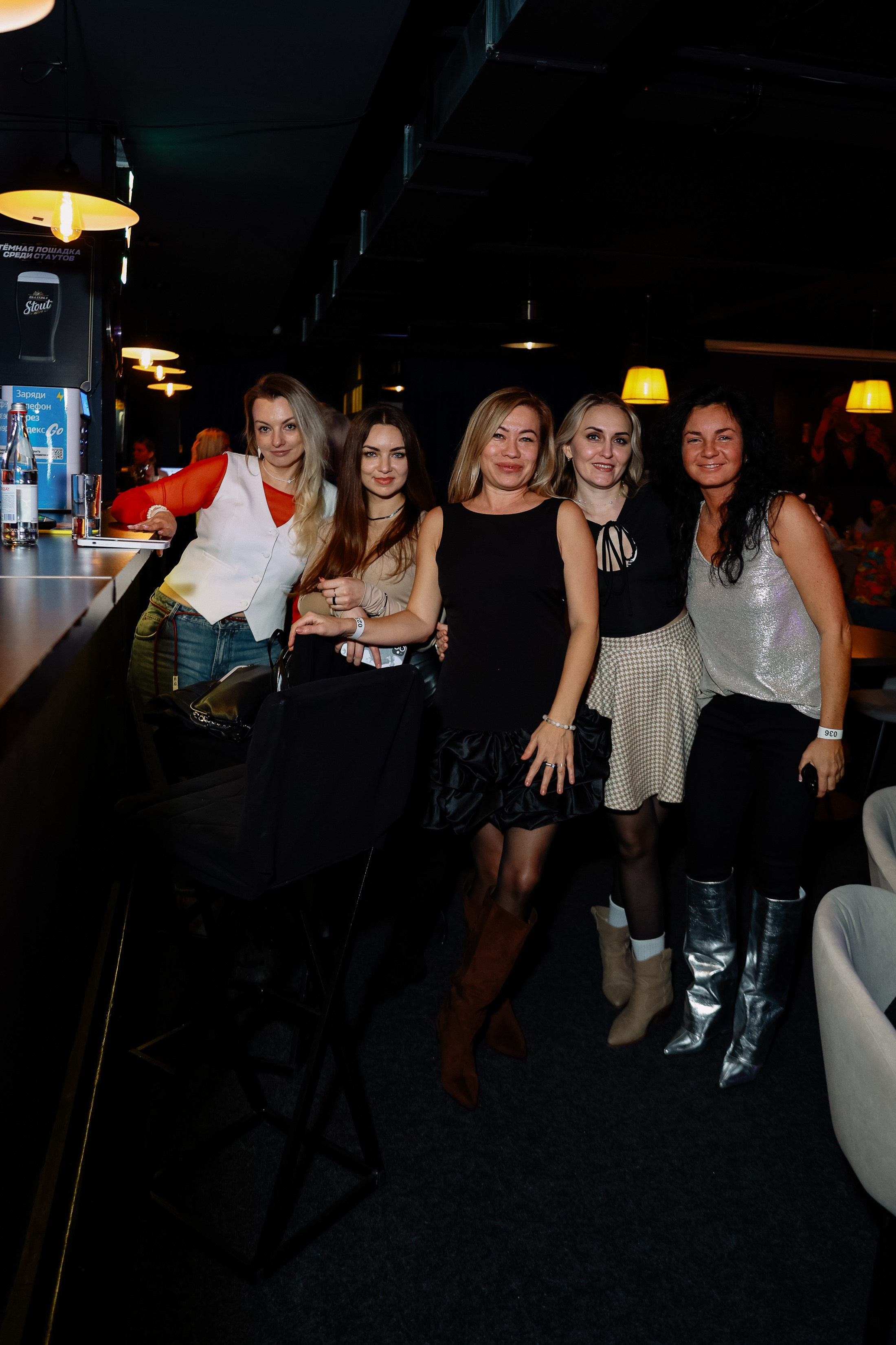 Дискотека под хиты 2000 в Истории. Фотограф Юлия Мальцева