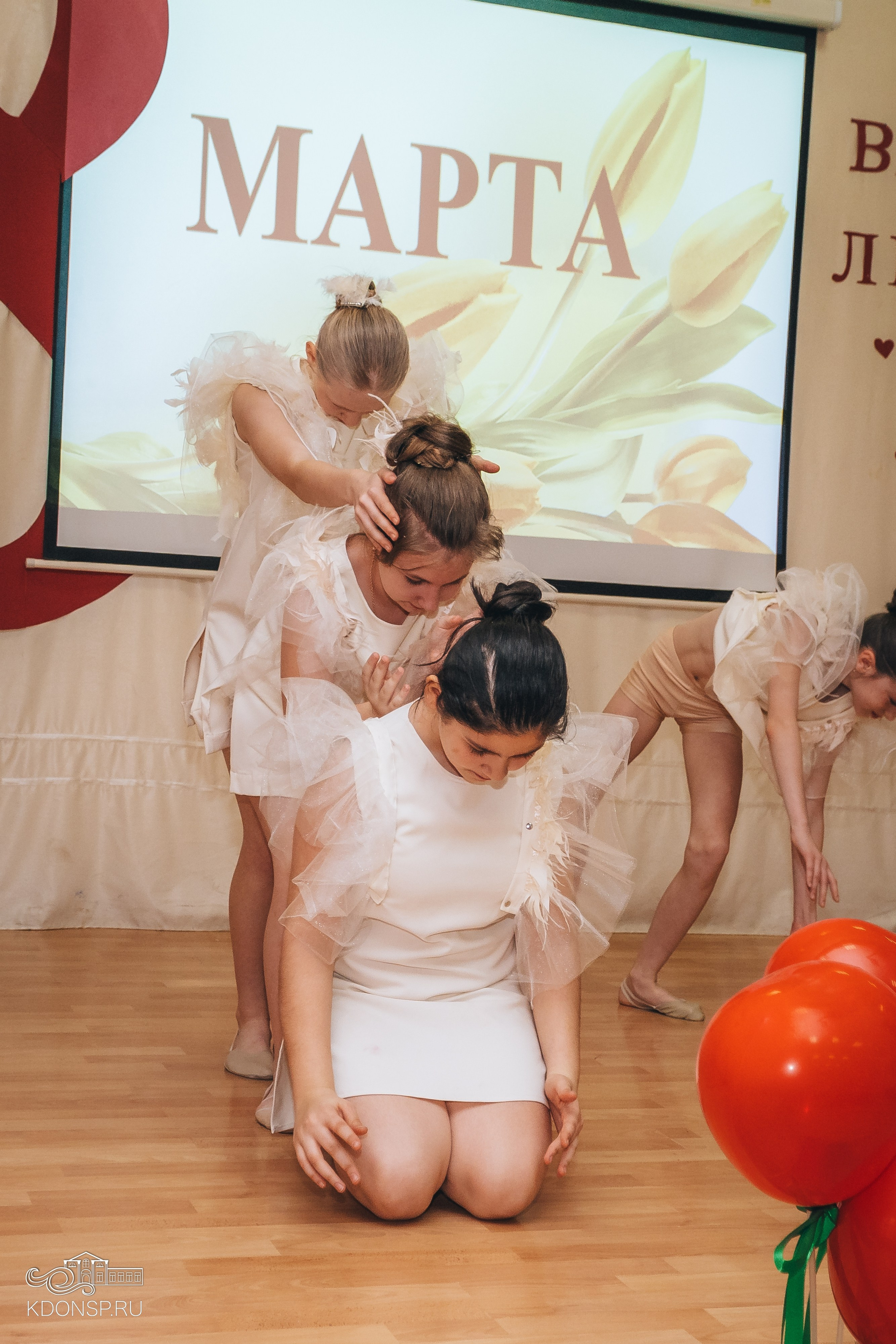 В преддверии праздника весны. Новотитаровский Дом культуры