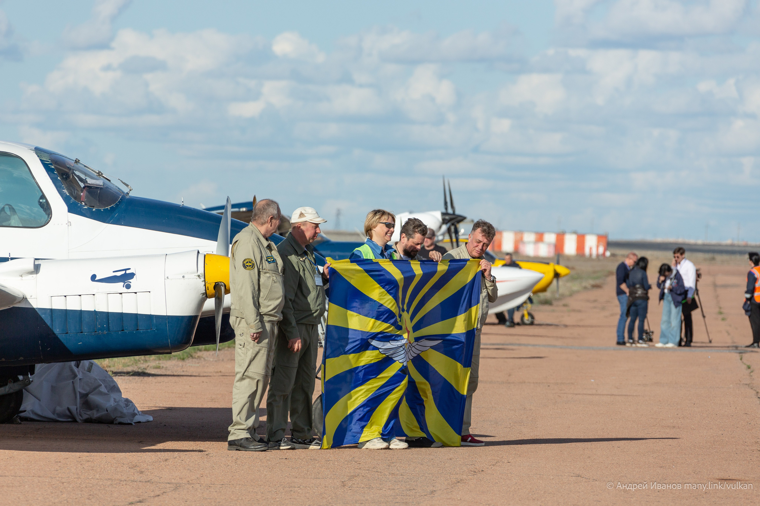 Перелёт на Байконур в 2026 г на самолётах АОН. Фотоальбом показывающий увлекательный мир авиации и мир медведей Андрея Иванова