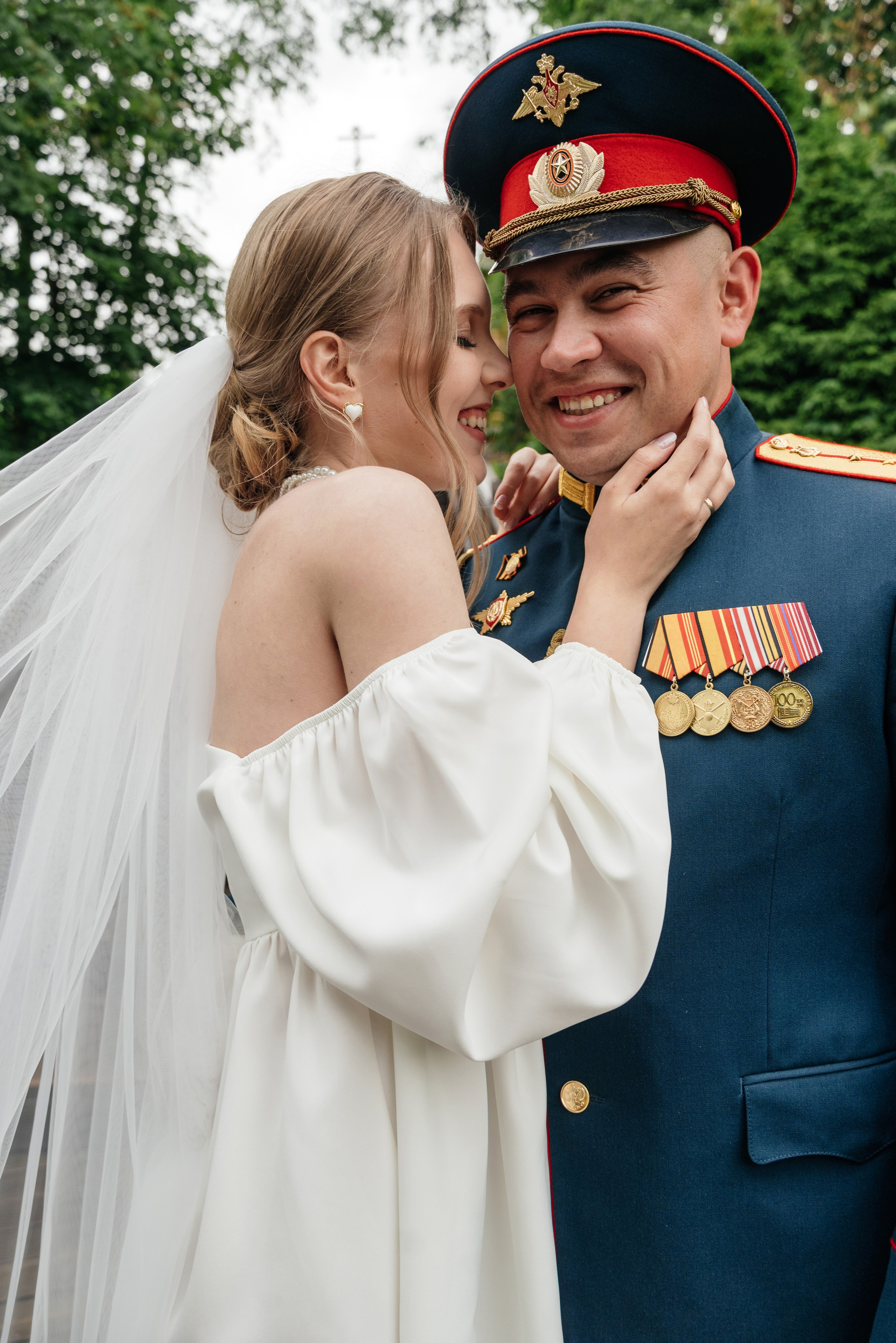 Жених в военной форме. Романтично. Свадебный фотограф в Сергиевом Посаде недорого Ольга Гузанова