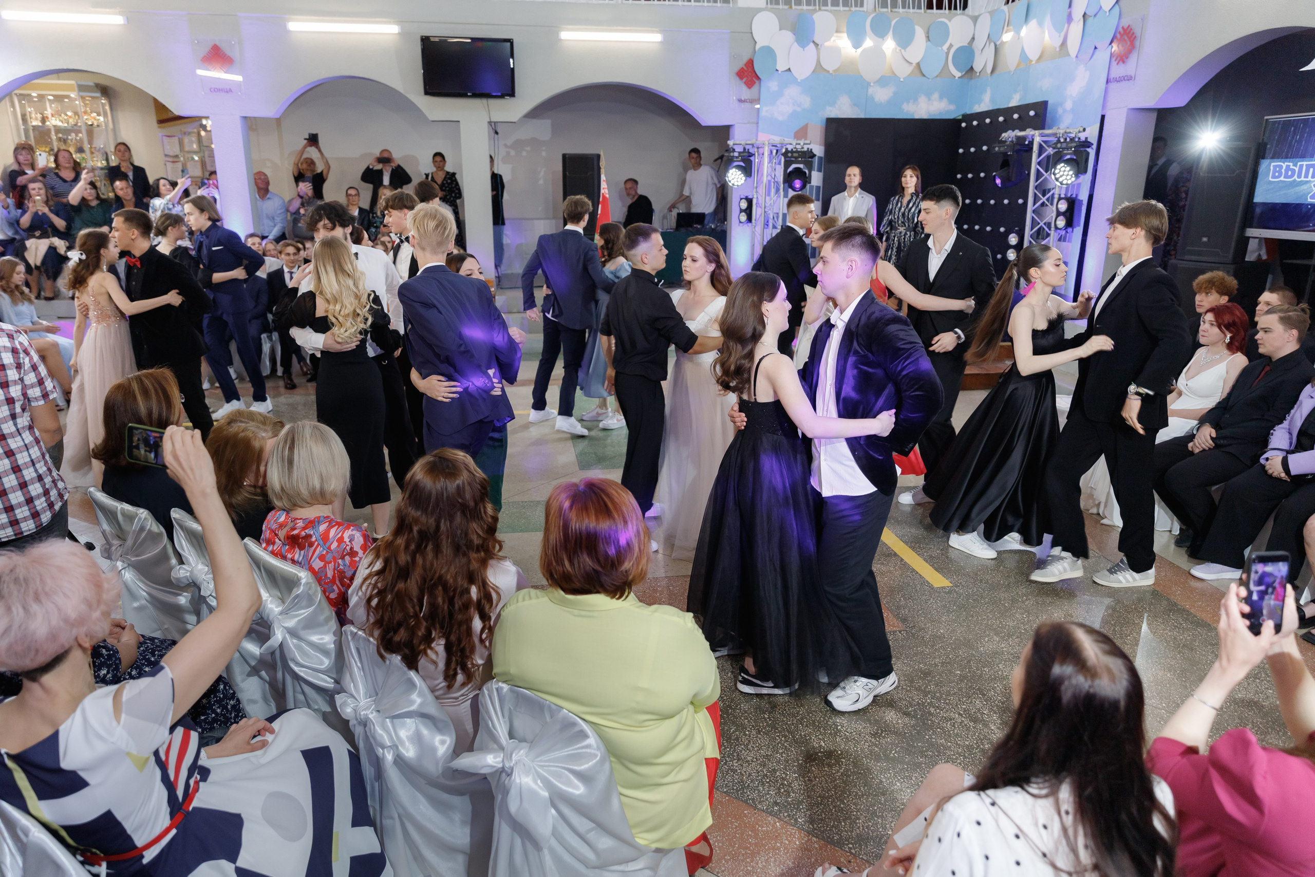 Школьный выпускной 2023 год в Минске. Свадебный фотограф в Минске/Беларуси Сергей Спиридонов