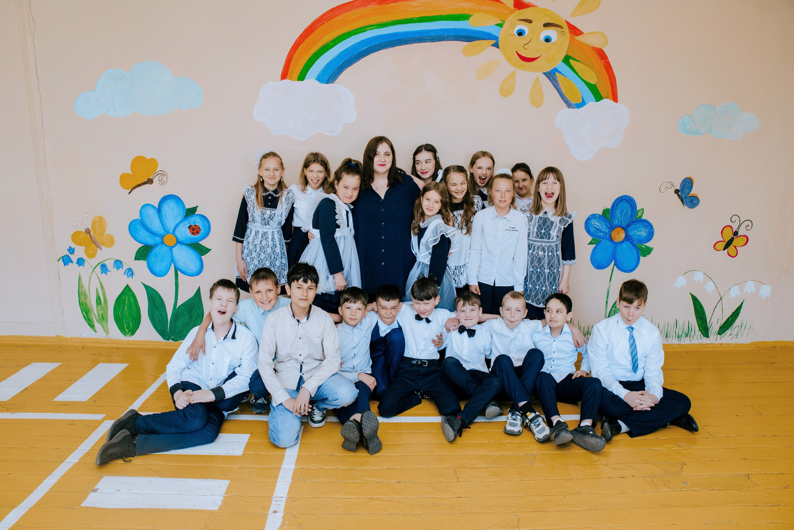 Школа 35 — 4а. Фотограф Ярмишко Дарья. Выпускные фотокниги