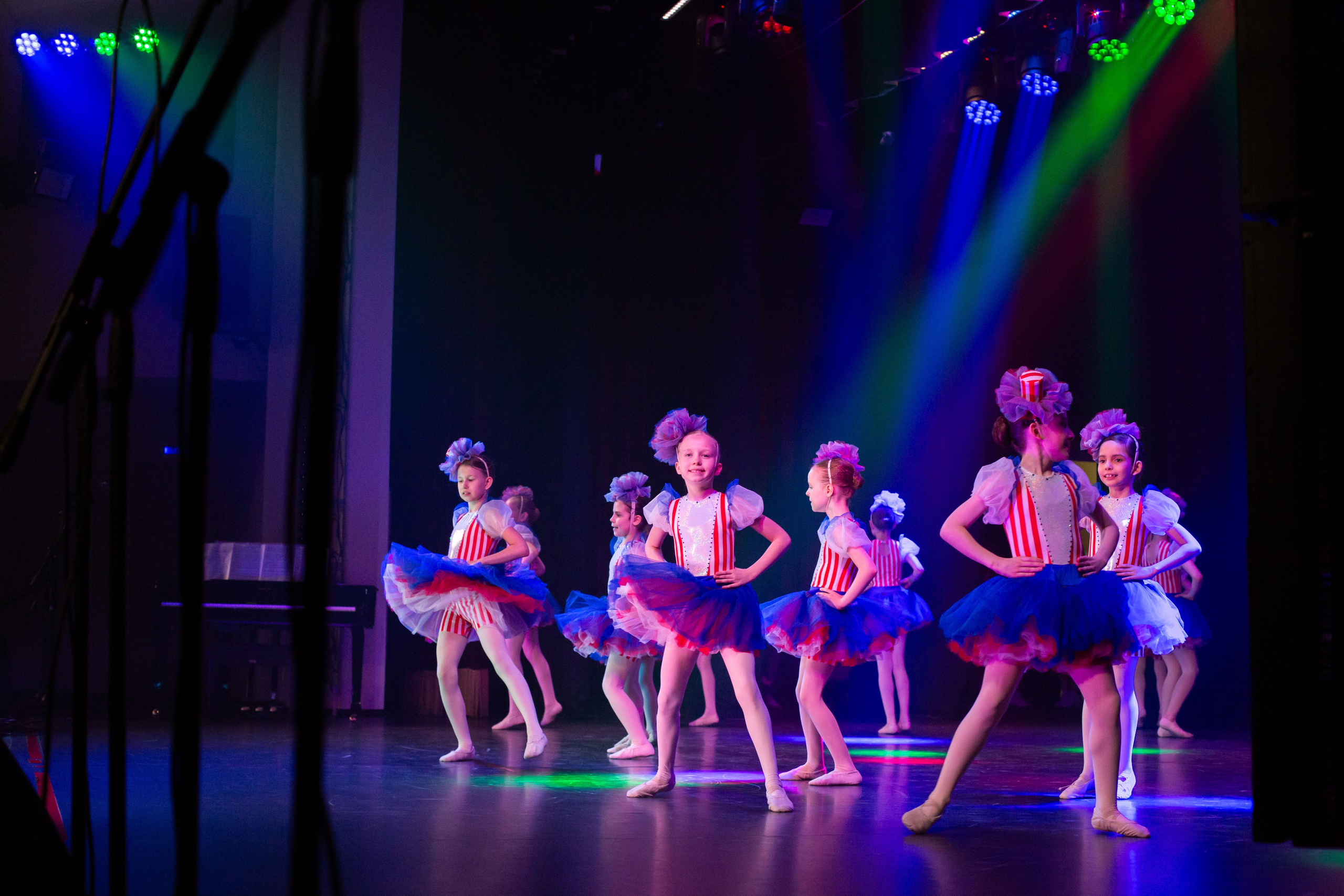 Дк Воровского отчетный концерт. Семейный и детский фотограф Анна Петракова