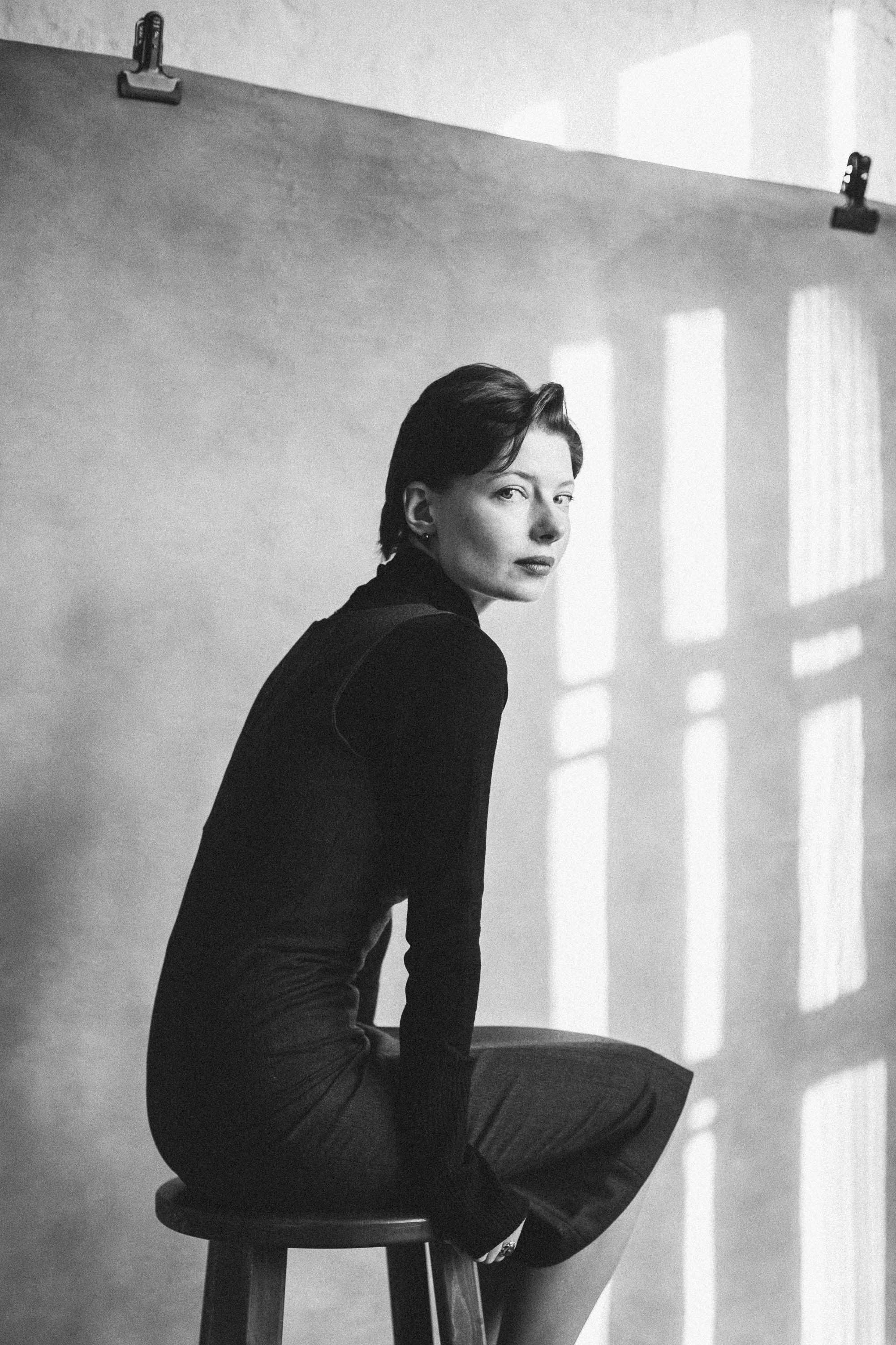 Минималистичный чб портрет 