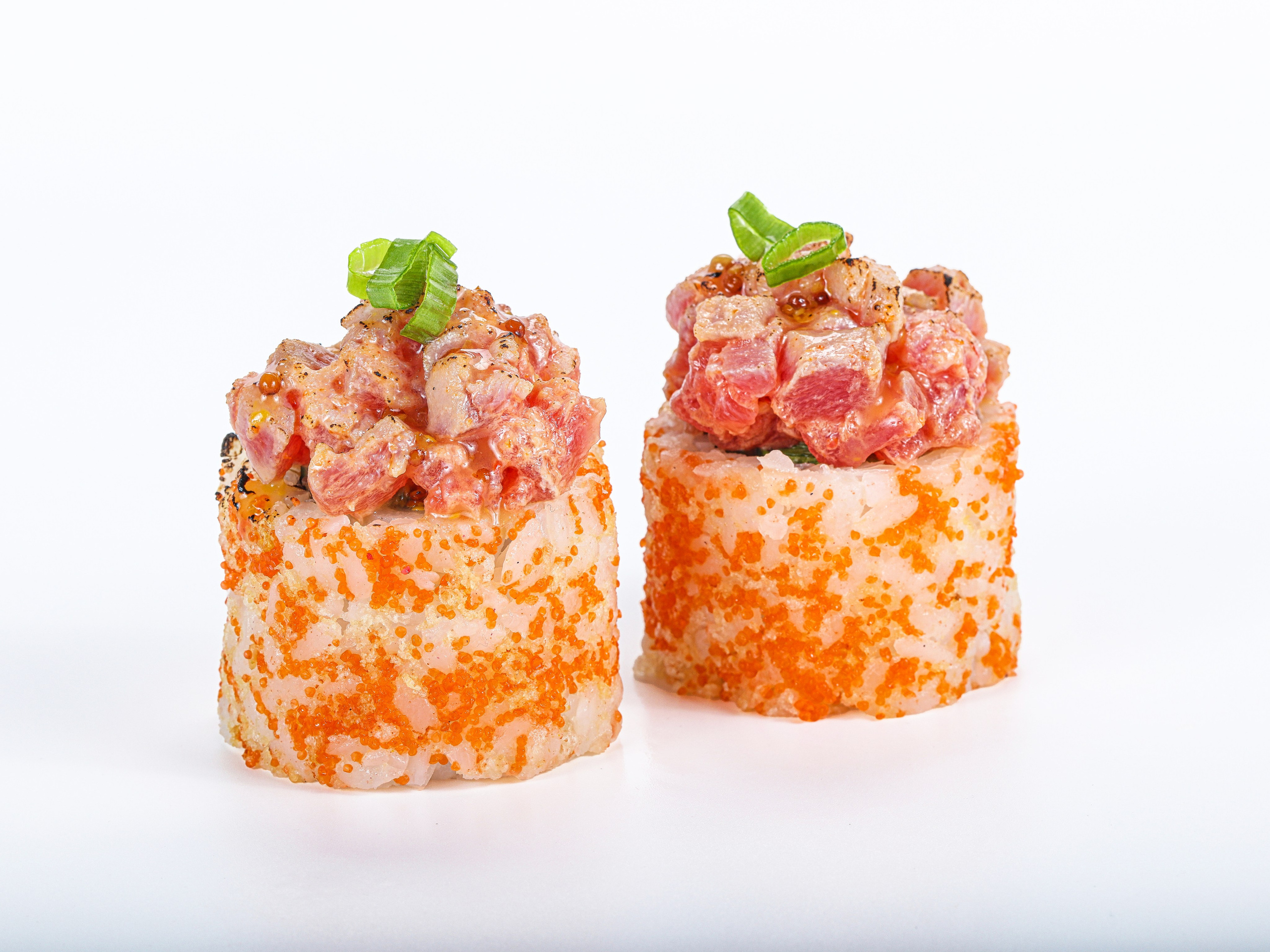 Фотосъемка суши и роллов. Заказ по тел.: +7 (906) 006-90-22. Фуд-фотограф Андрей Старостин — съемка еды в Москве. 9000 руб. в час