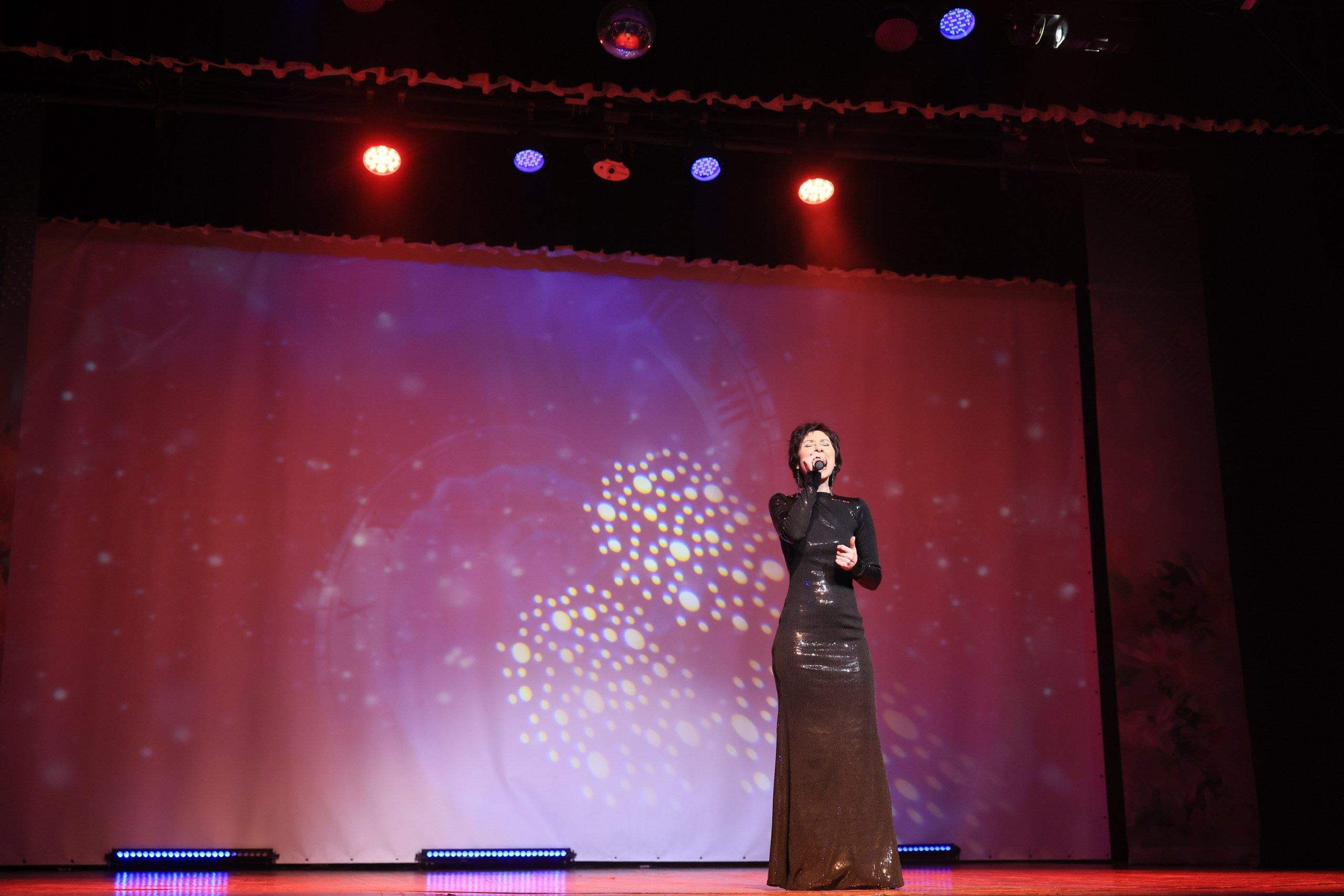 Концерт к 8 Марта в ДК «Металлург» г. Тула. Фотограф в Туле Крупский АнДРей. Фотостудия «КАДР71» в Туле