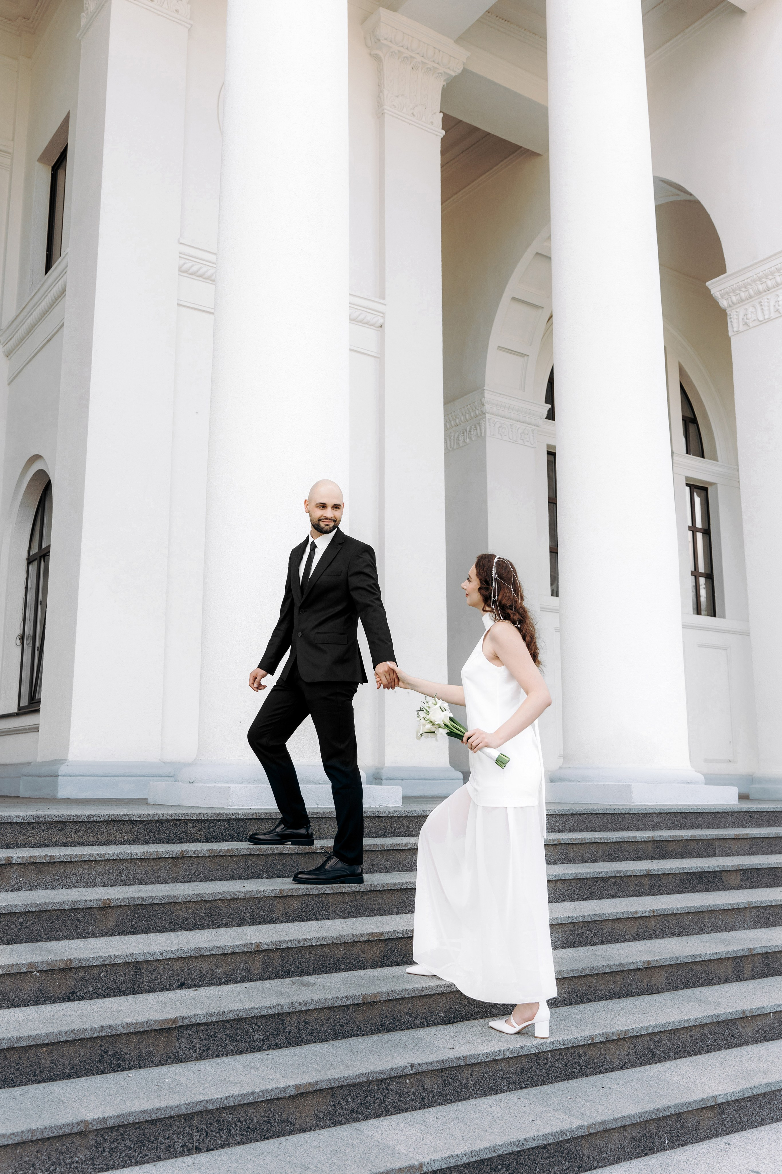 Любовь на фоне старого аэропорта. Ваш семейный фотограф в Минске — Вика Трегубова