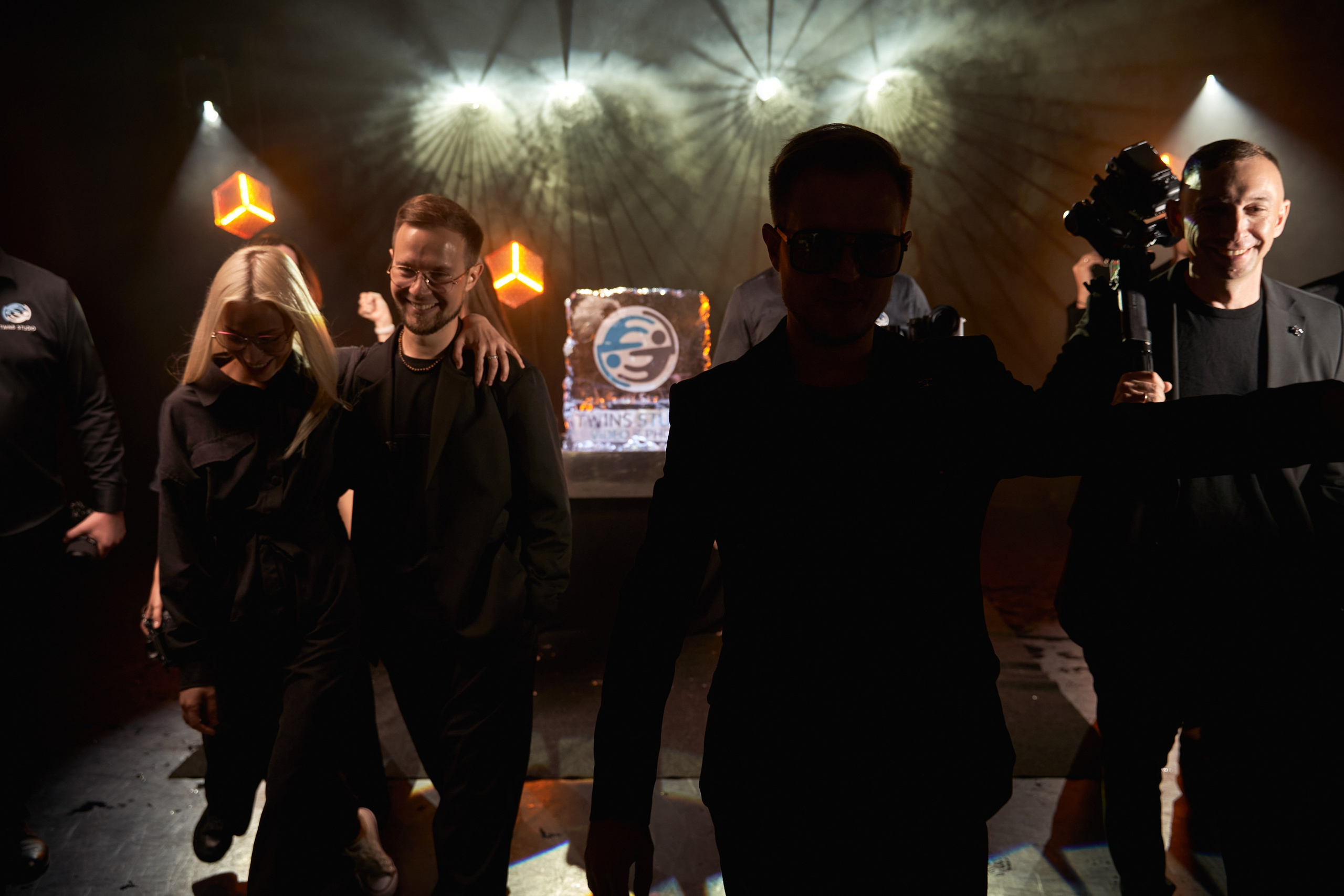 ТВИНС СТУДИО — лучшие фотографы и операторы Краснодара и России. ТВИНС СТУДИО — лучшие свадебные фотографы и видеографы в Краснодаре