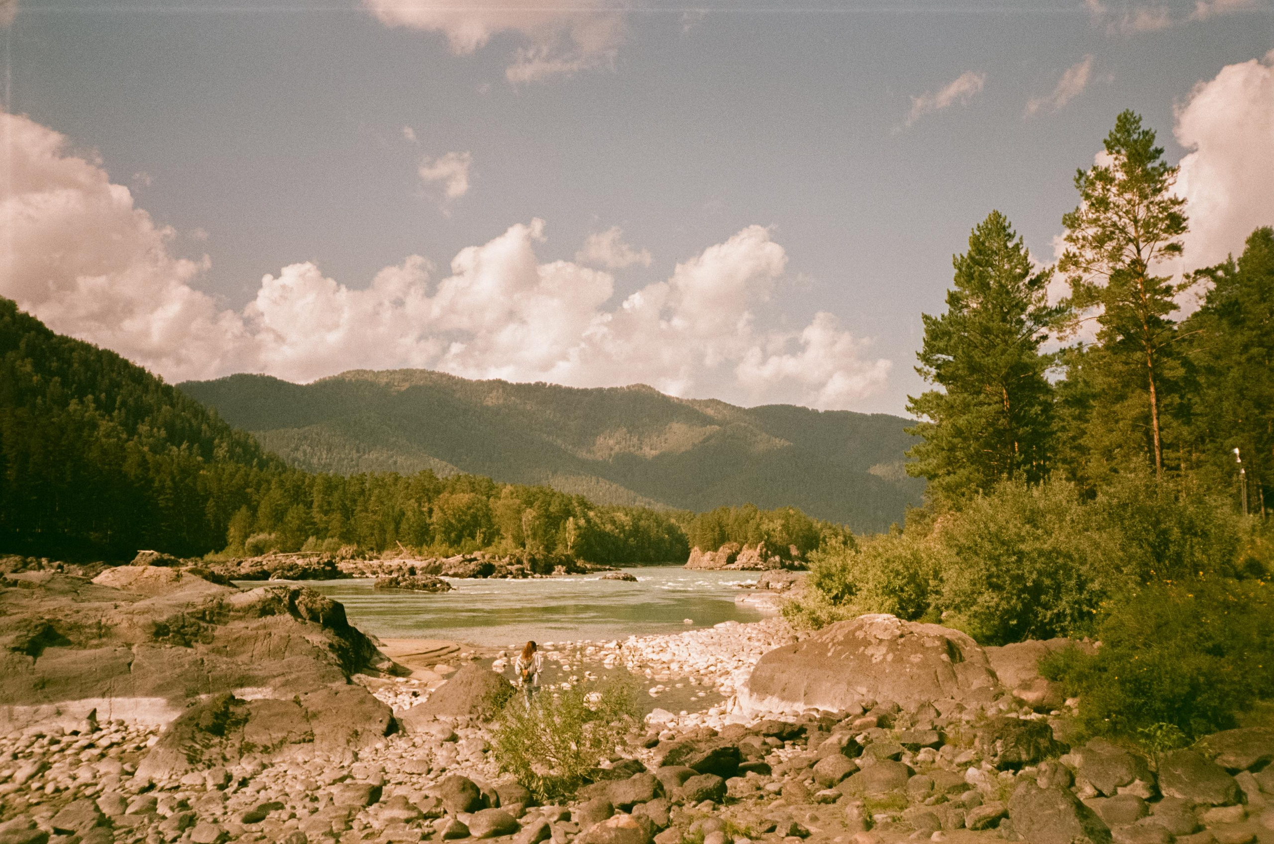Кедровый Остров, река Катунь, база Бережок