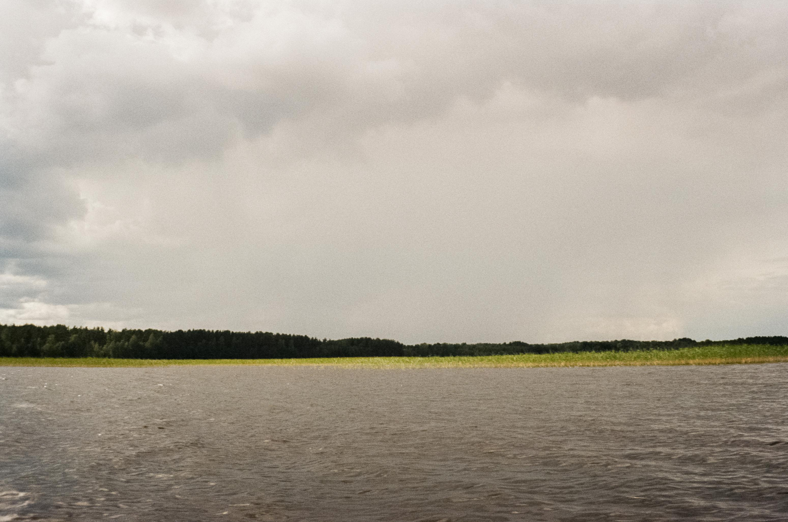 Прогулки на озере в Карелии на SUP