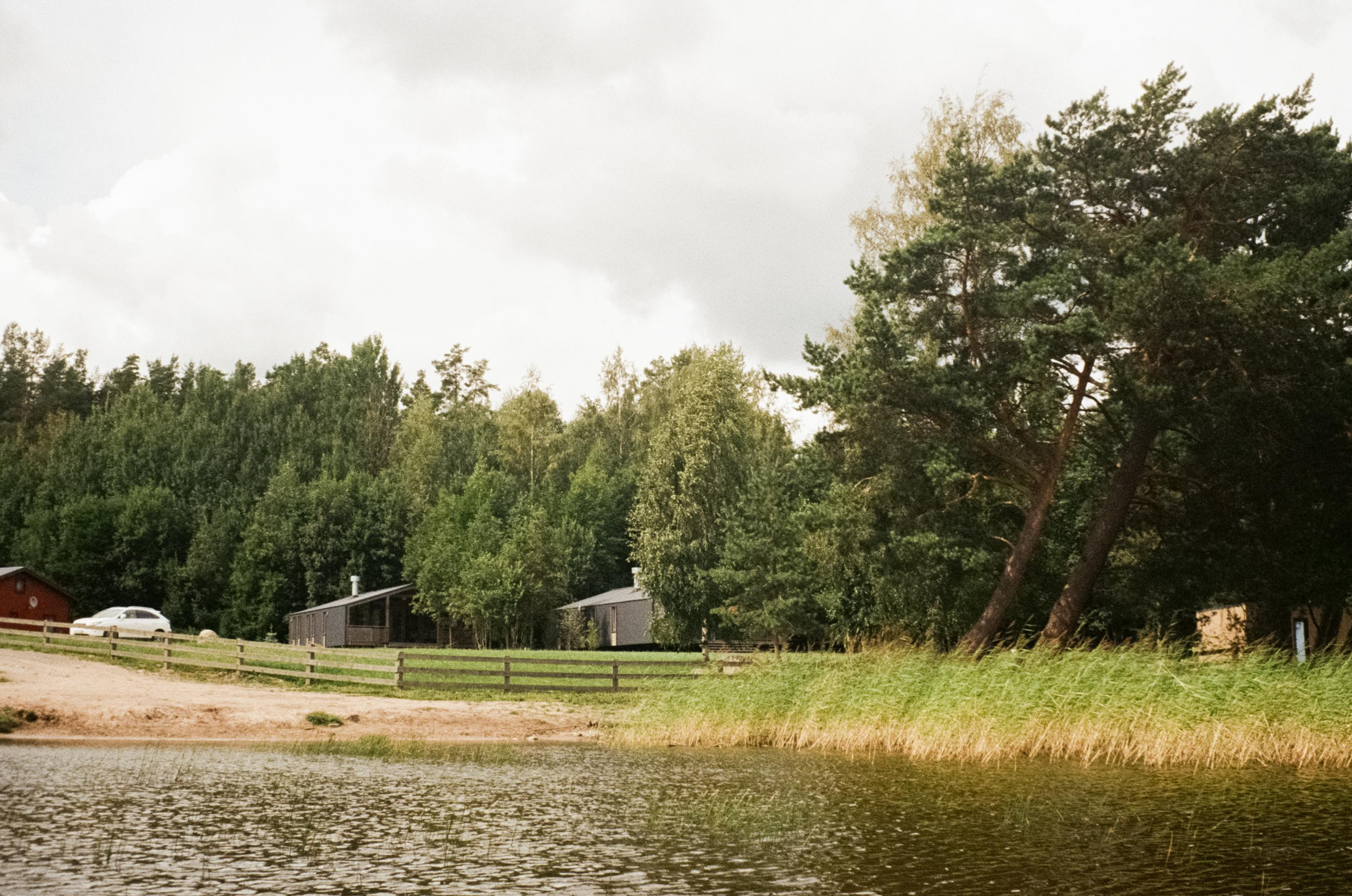 Прогулки на озере в Карелии на SUP