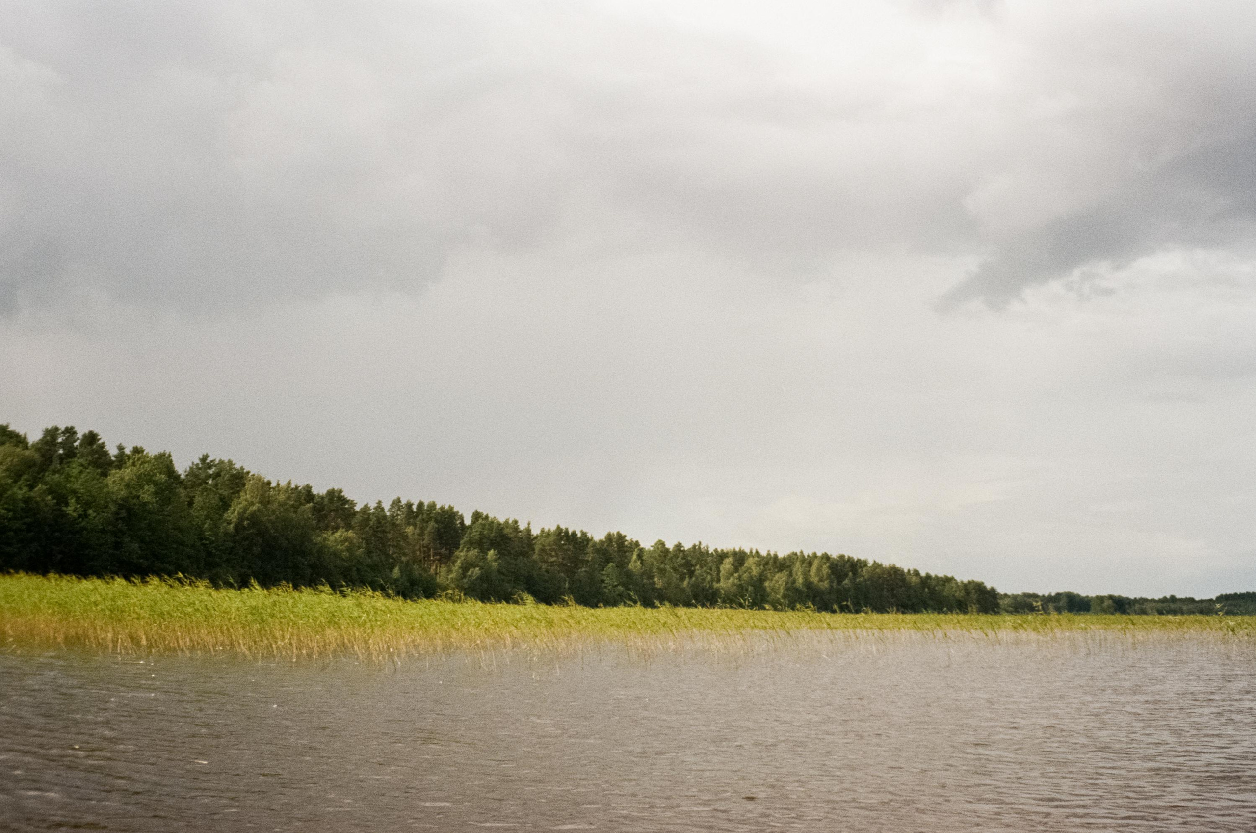 Прогулки на озере в Карелии на SUP