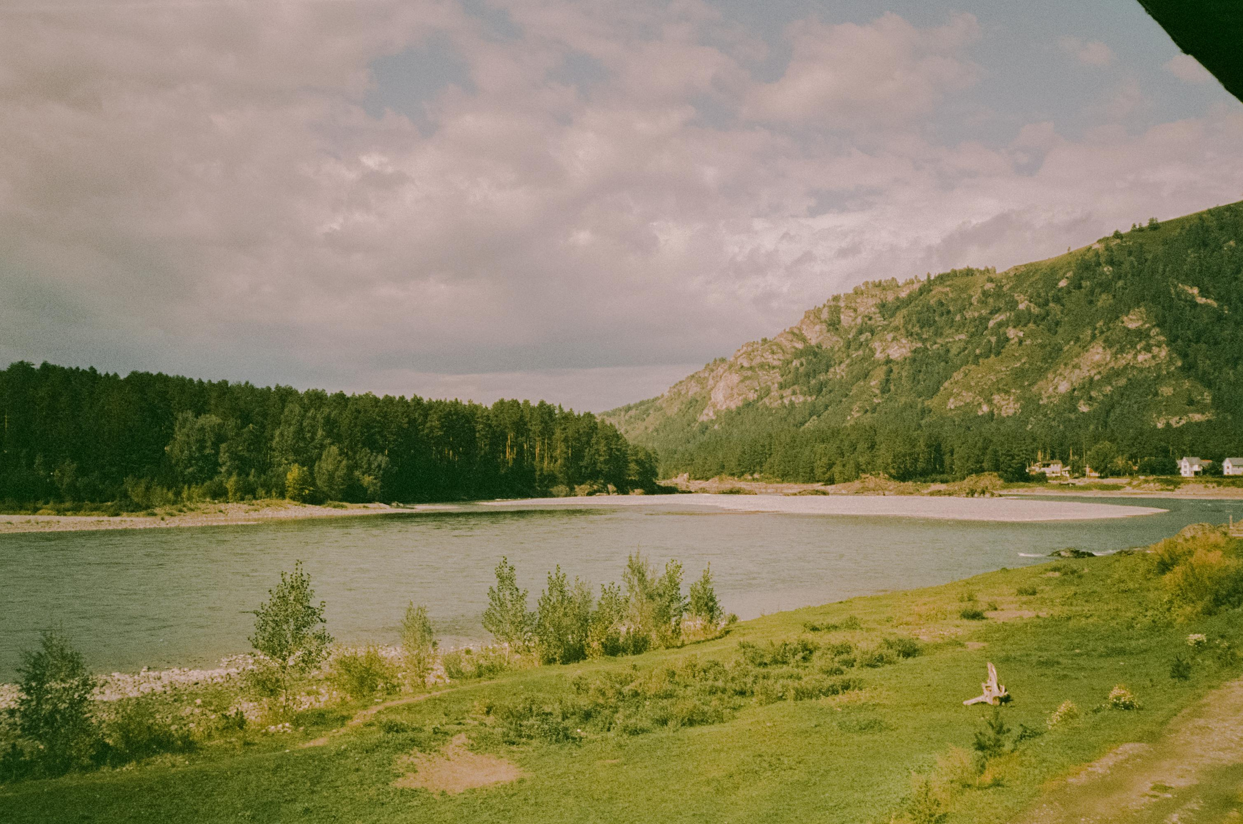 Кедровый Остров, река Катунь, база Бережок