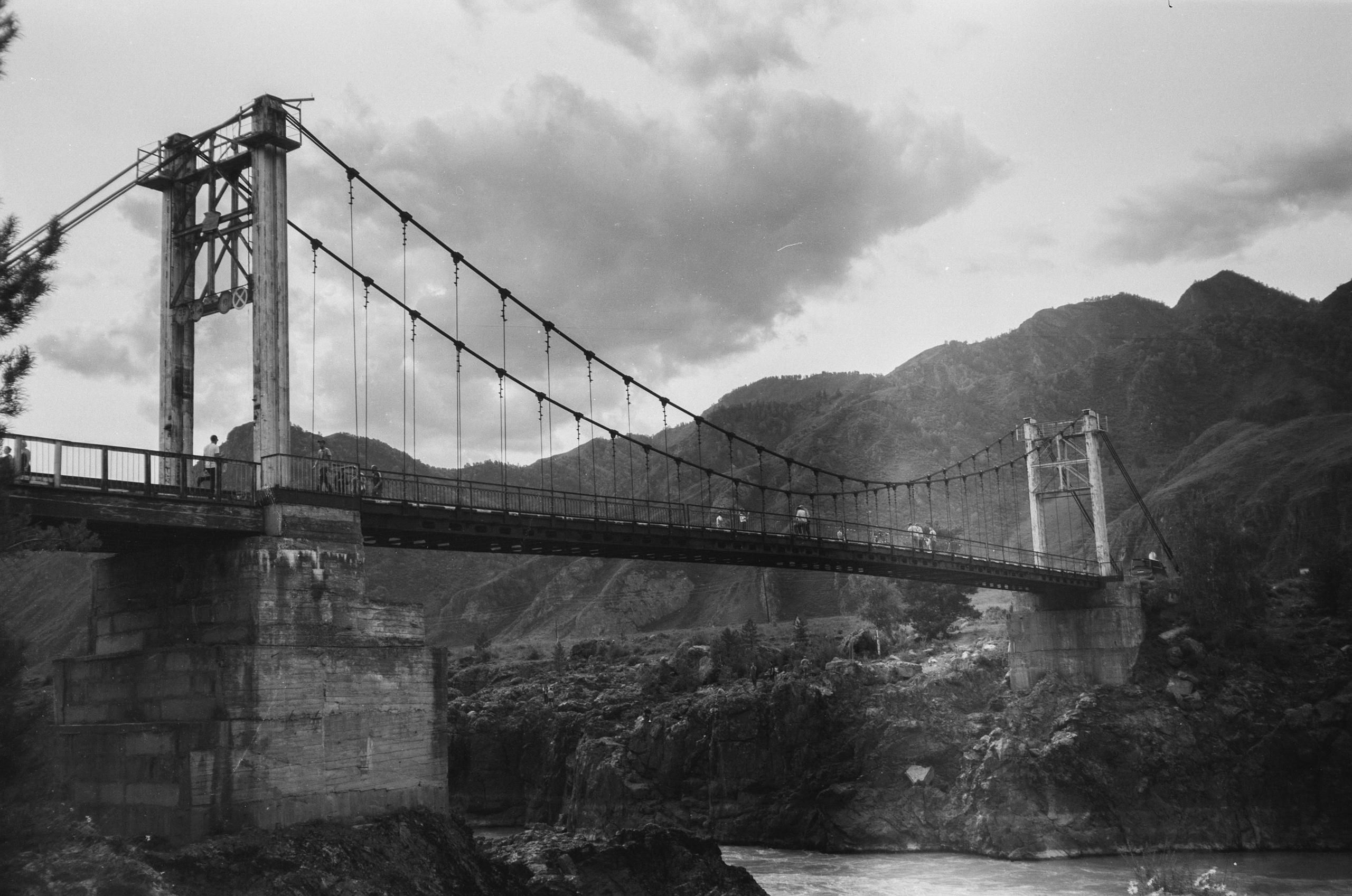 Ороктойский мост на черно-белую пленку