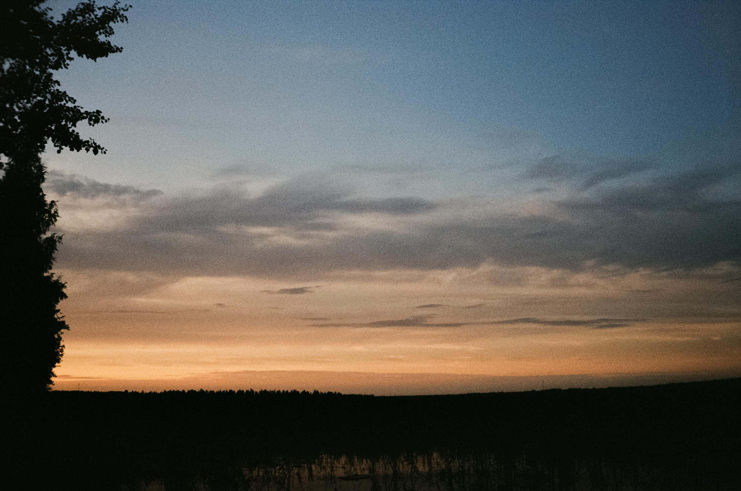 Прогулки на озере в Карелии на SUP