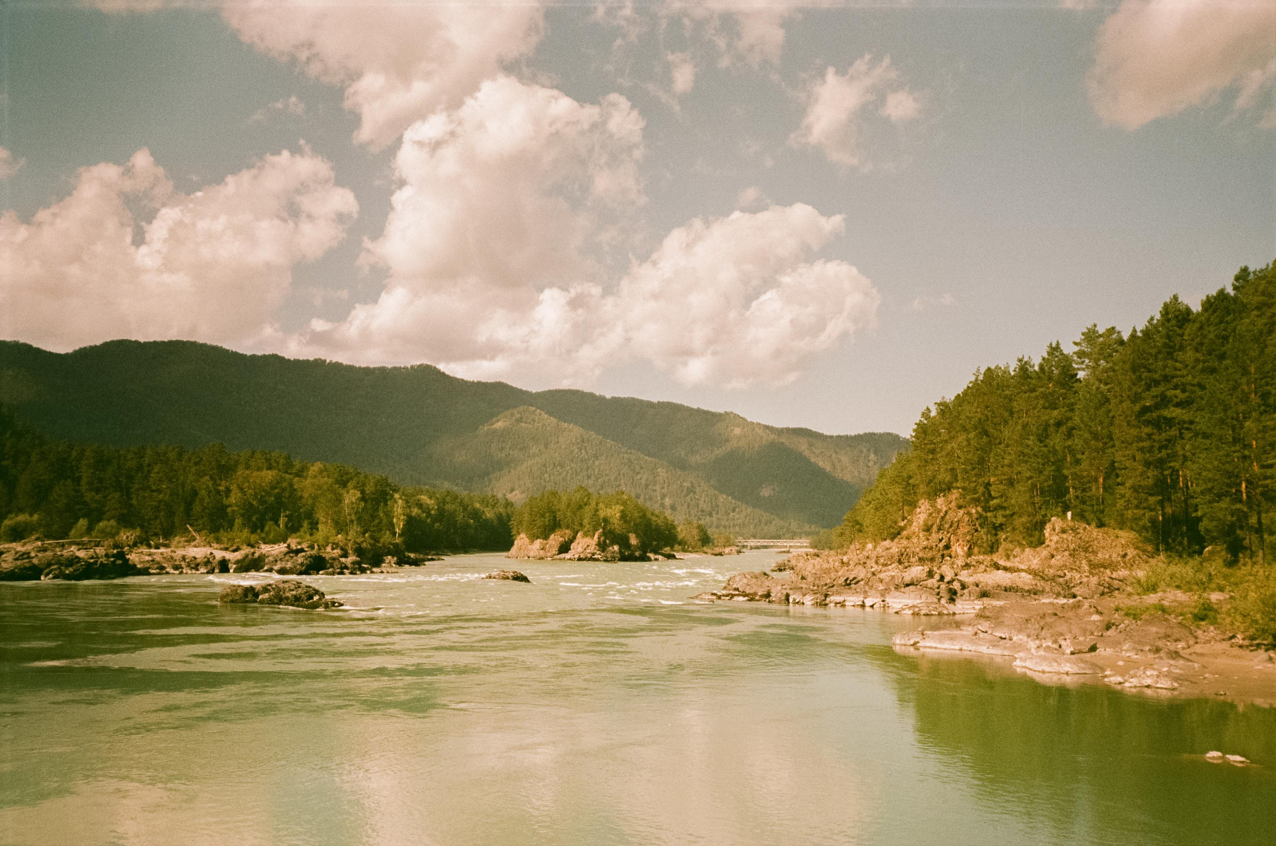 Кедровый Остров, река Катунь, база Бережок