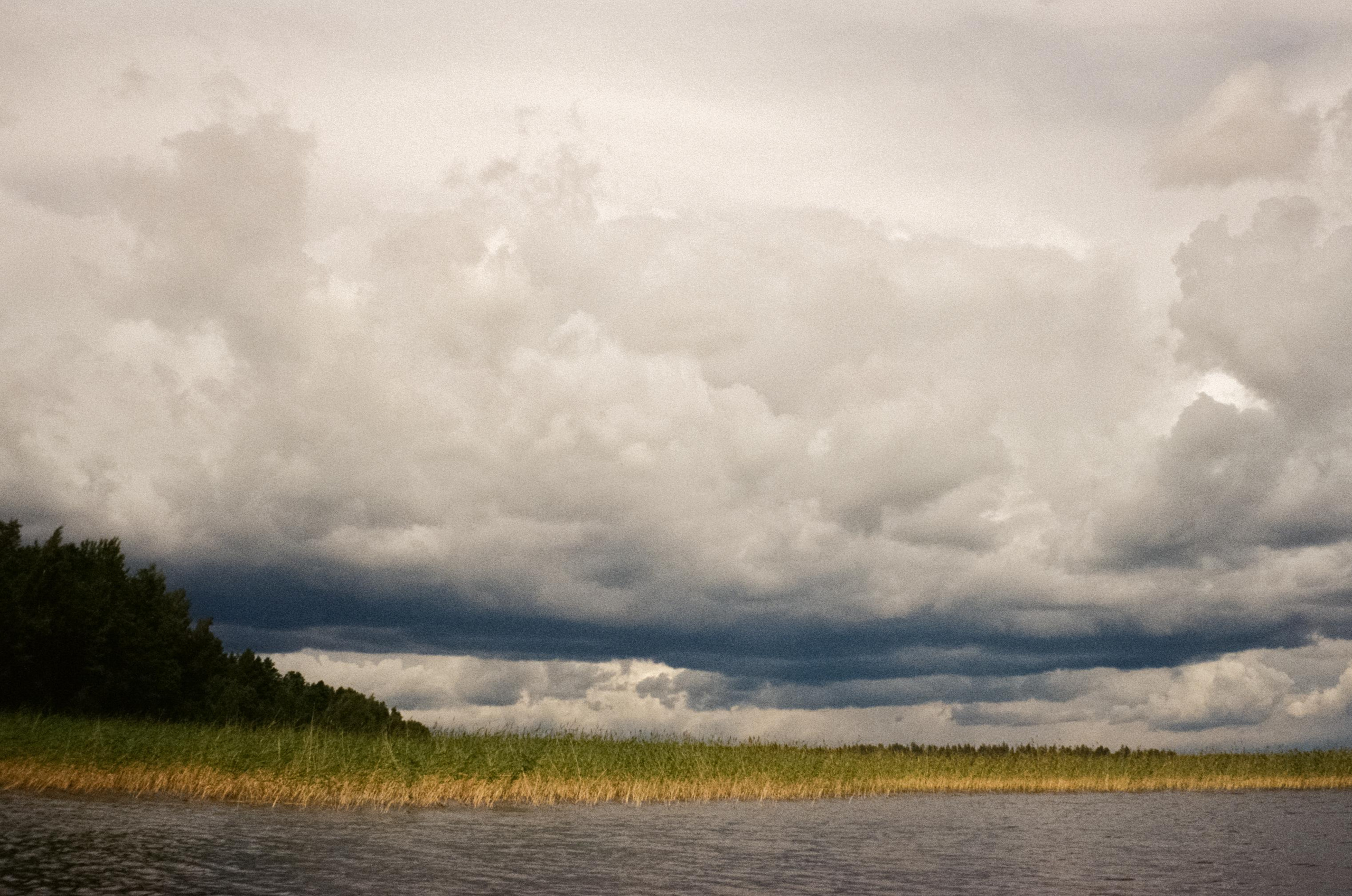 Прогулки на озере в Карелии на SUP