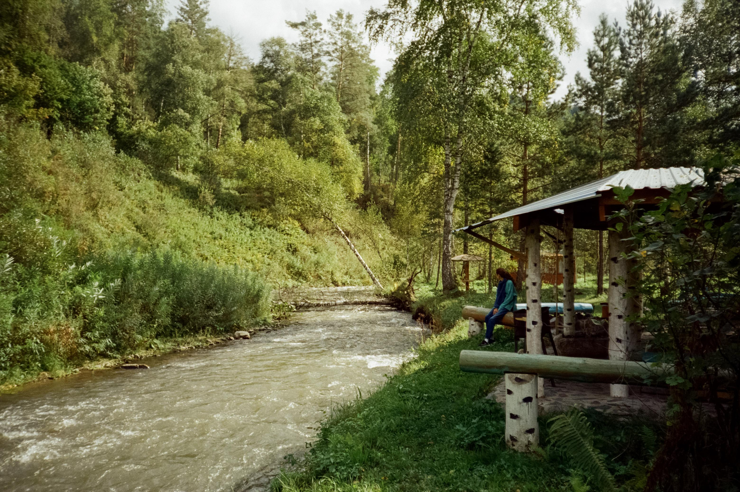 Река Катунь летом на фотопленку