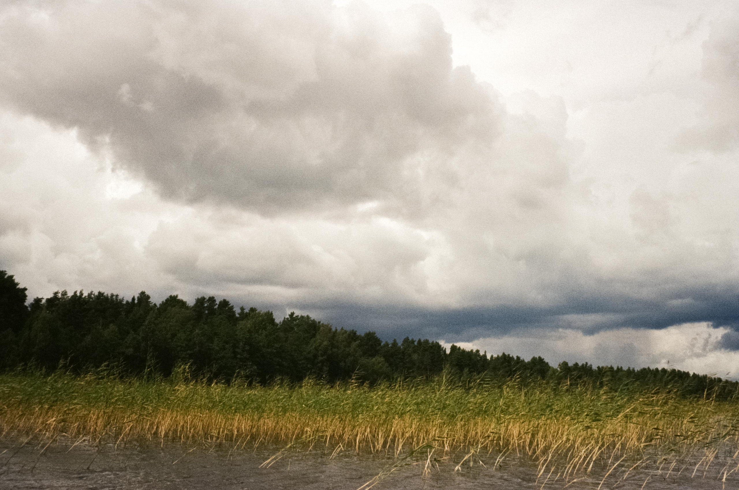 Прогулки на озере в Карелии на SUP