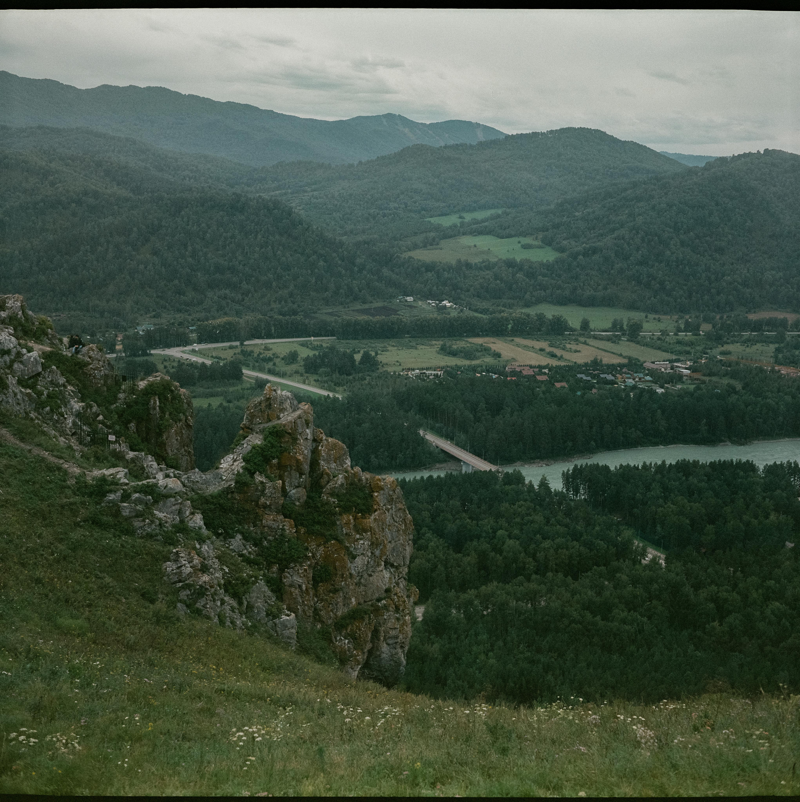 Чемальский тракт / Super Fujica-6 / Fujifilm NPL 160