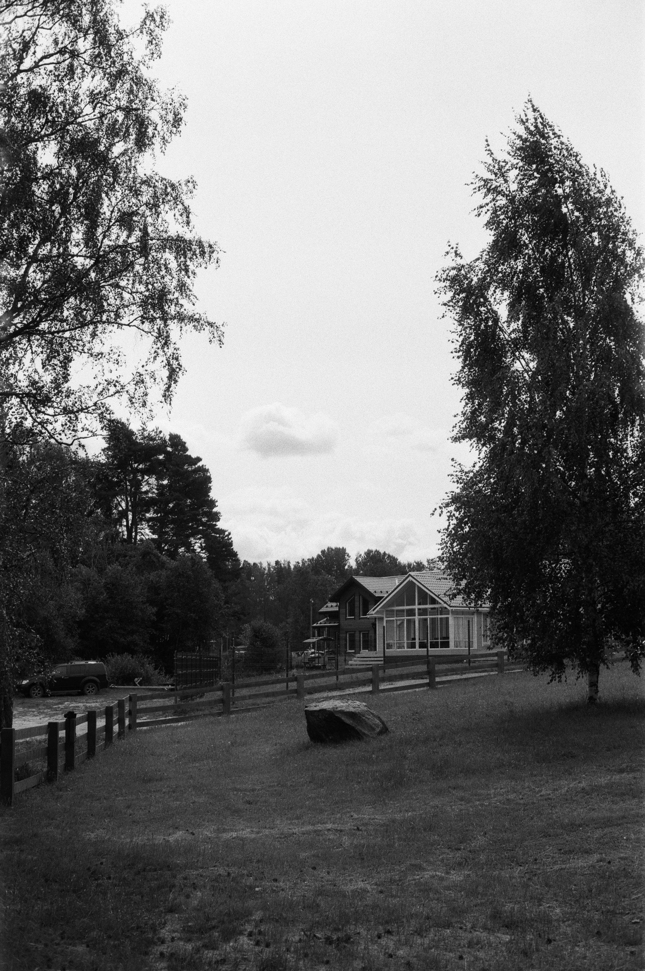 Фотосессия у Дубль дома у озера Отрадное (Приозерск)