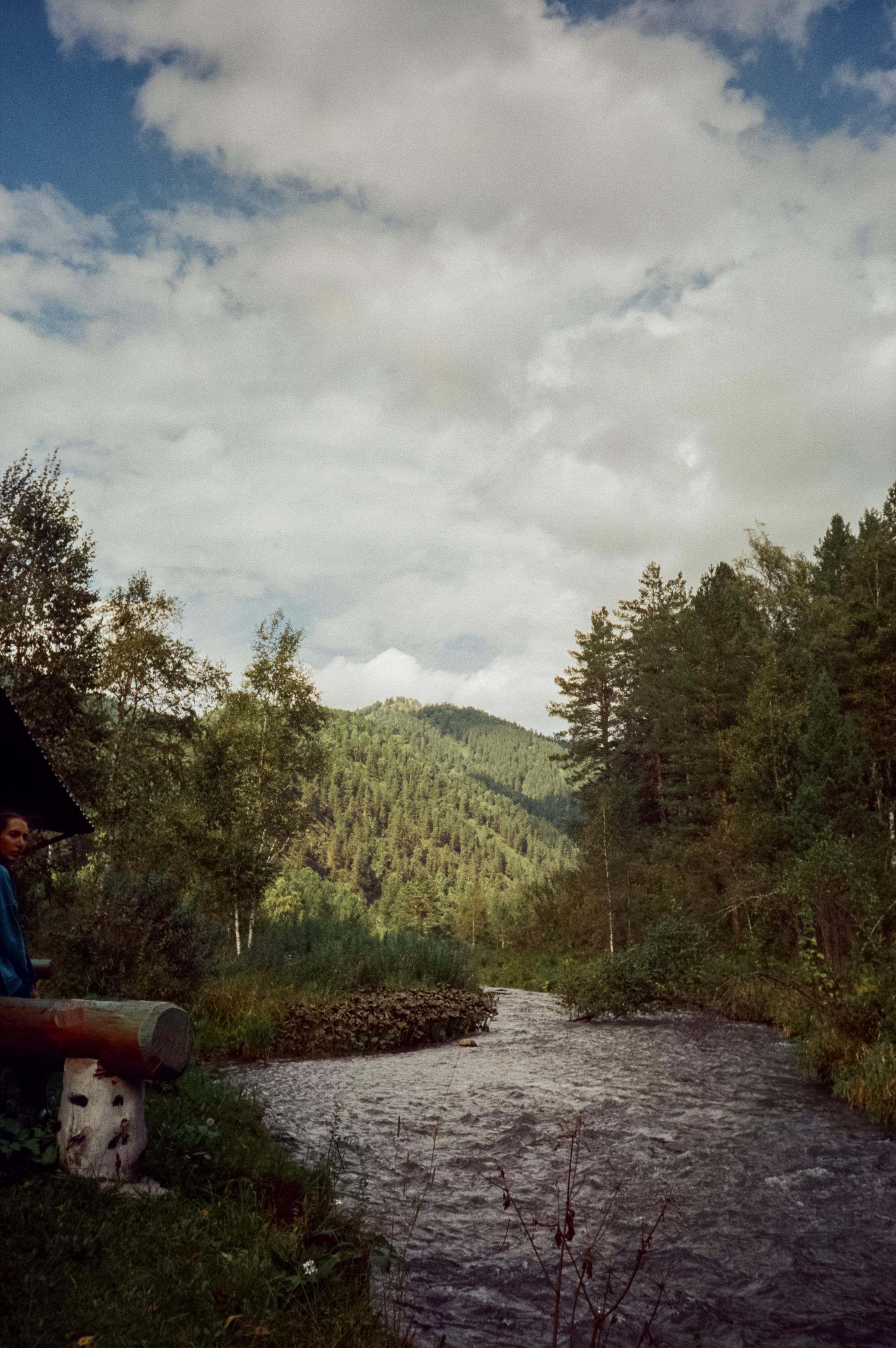 Река Катунь летом на фотопленку