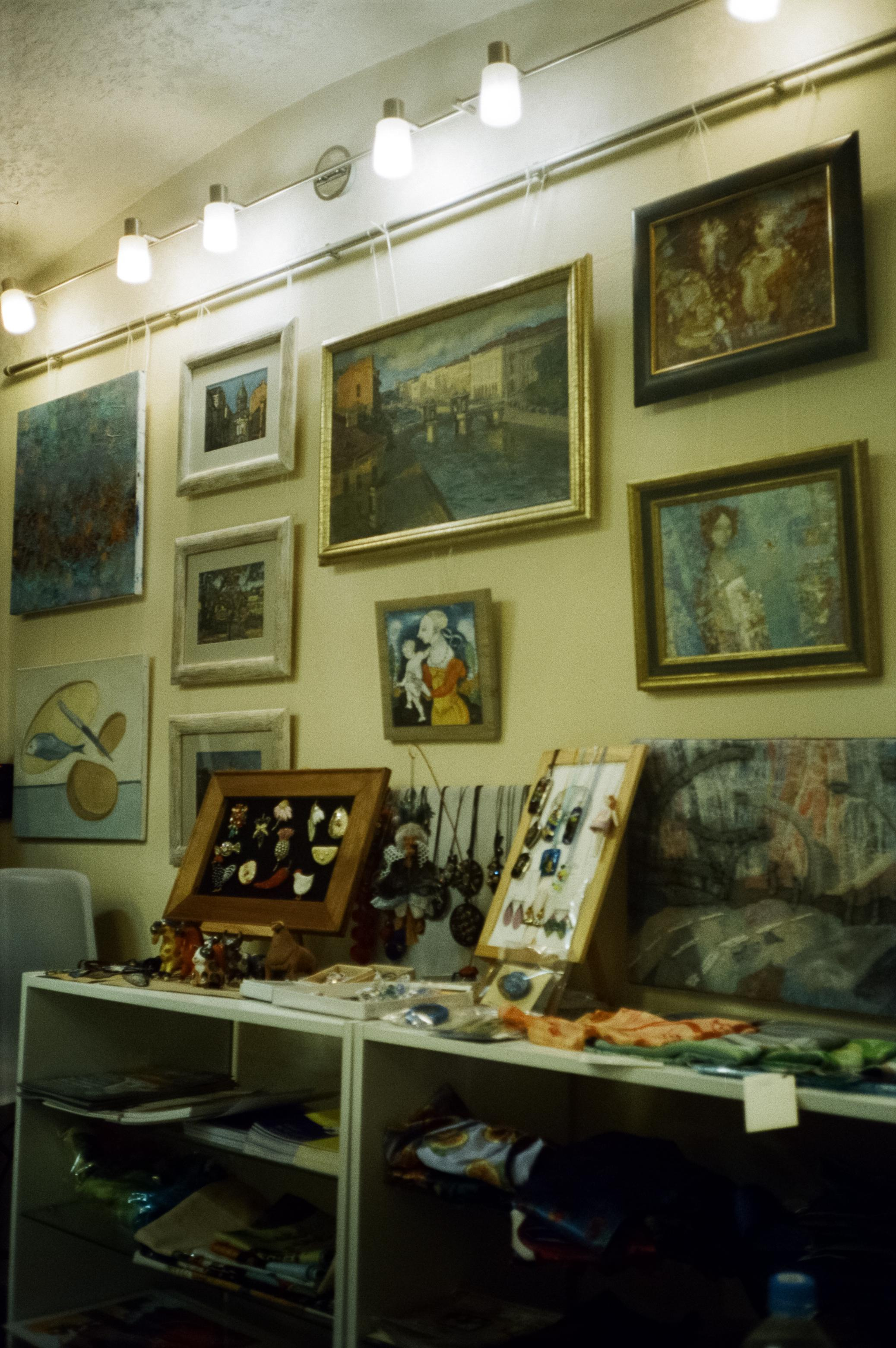 Контрастные цвета Питера на Kodak Vision 3 250D