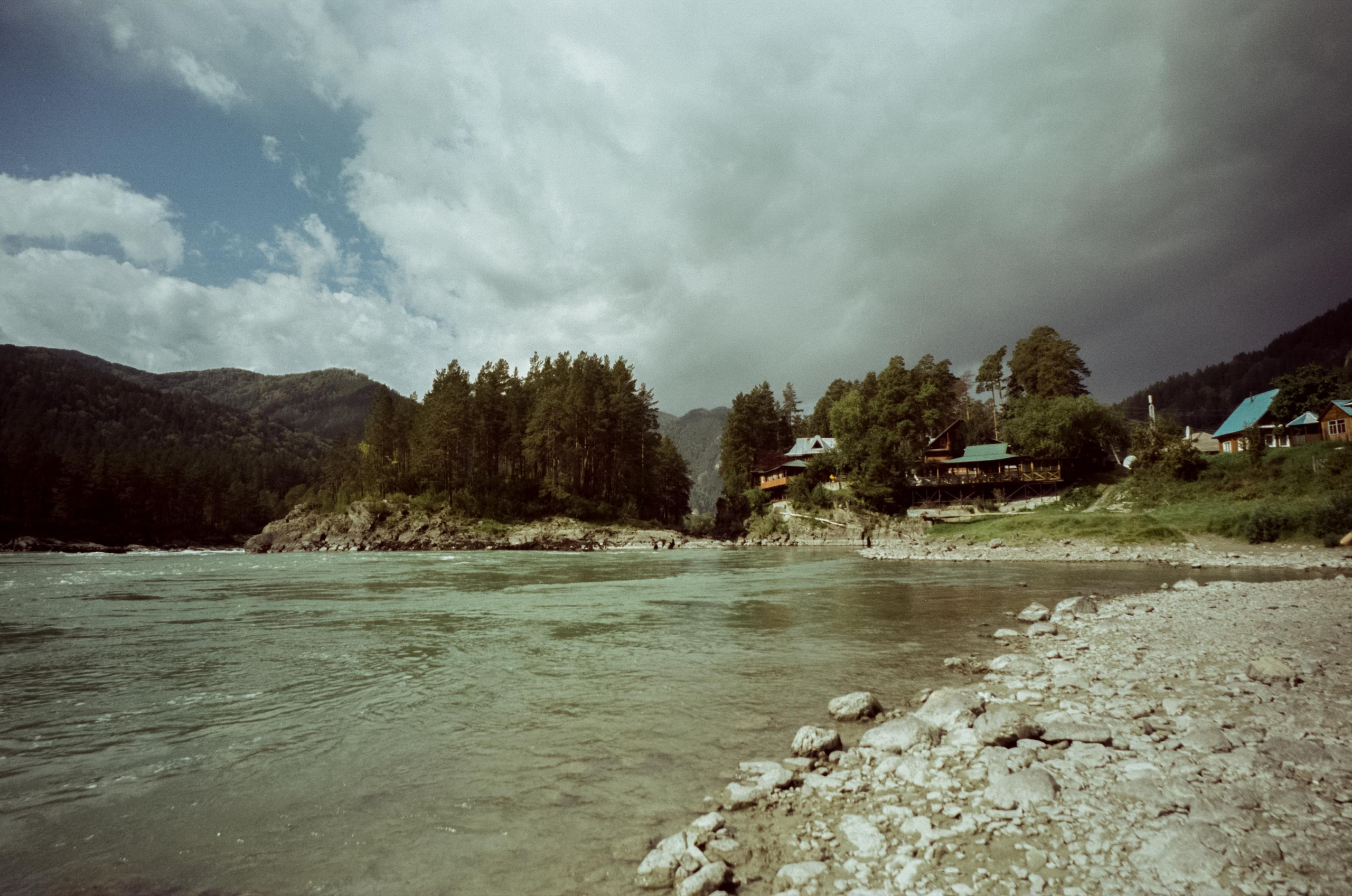 Отпуск на Алтае, Манжерок, р. Катунь в сентябре 2023 года