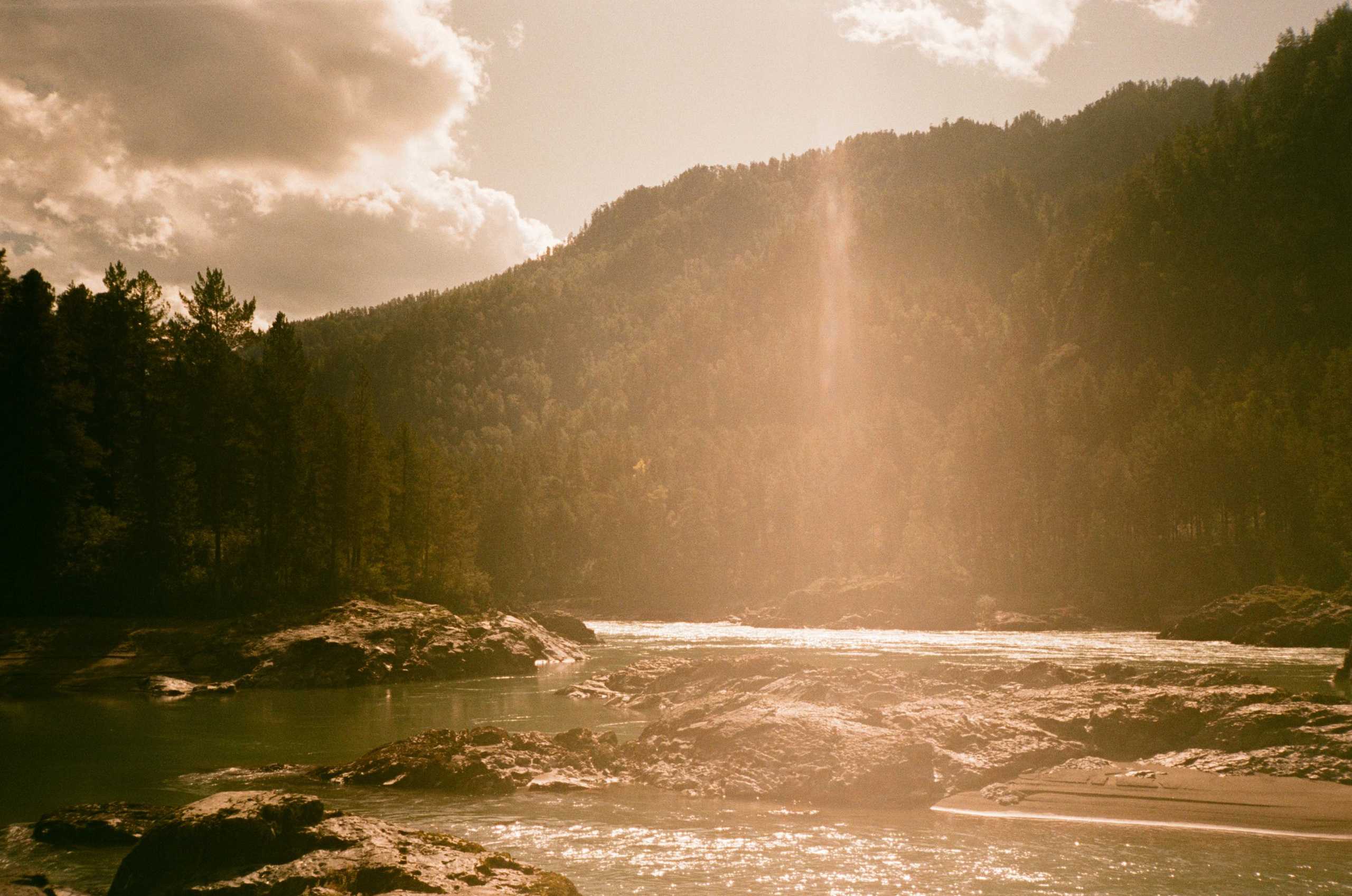 Кедровый Остров, река Катунь, база Бережок