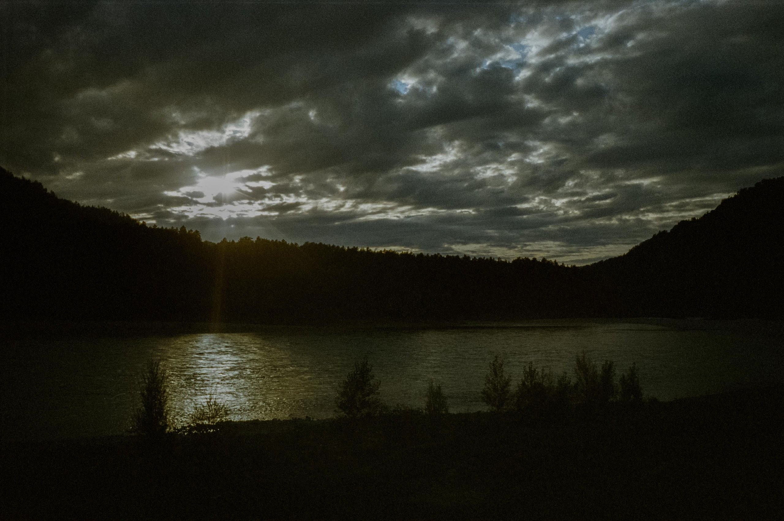 Закаты и восходы на базе Бережок / Fuji Eterna 500T / Revue 35CC