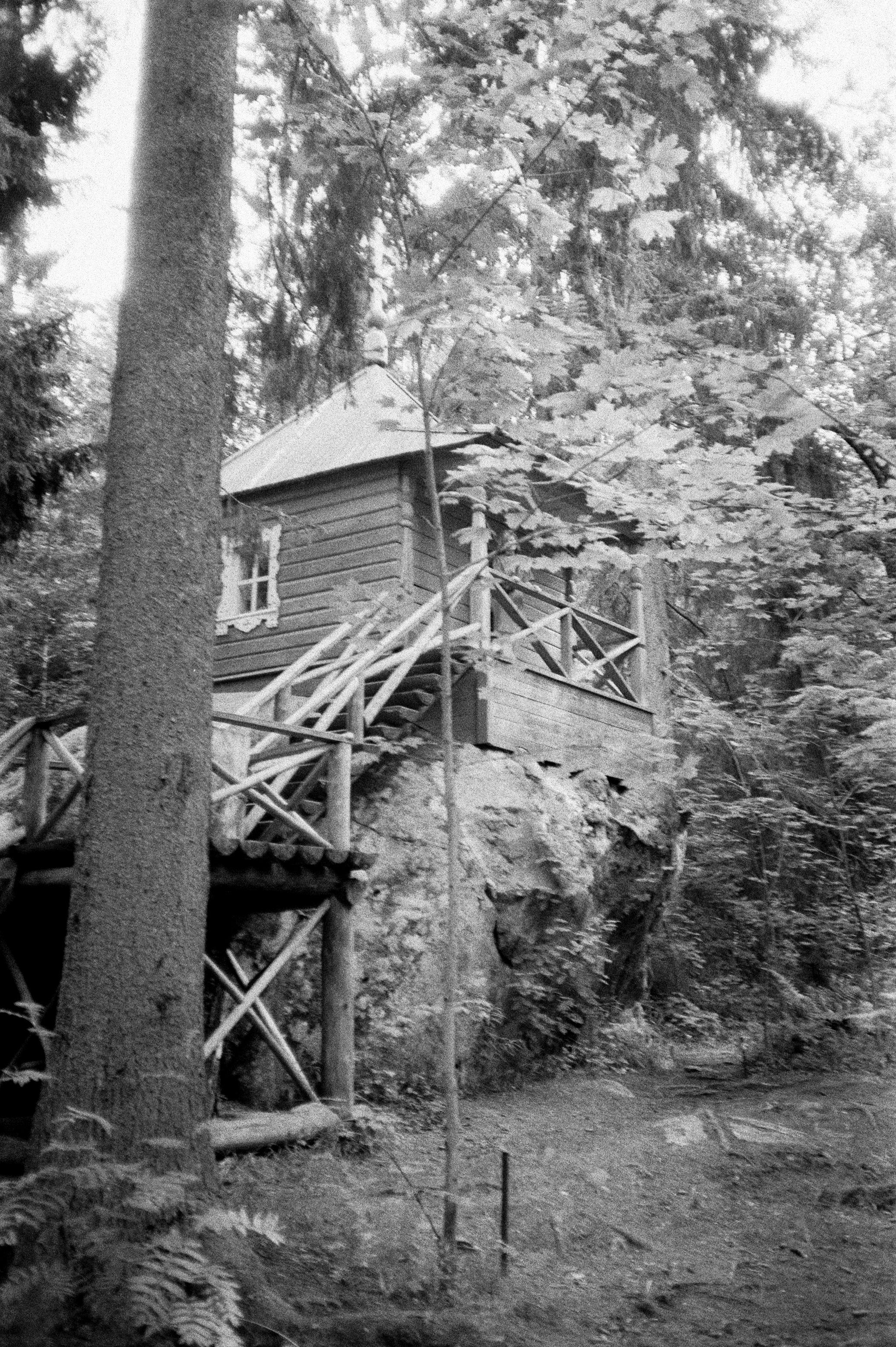 Остров Коневец на черно-белую пленку