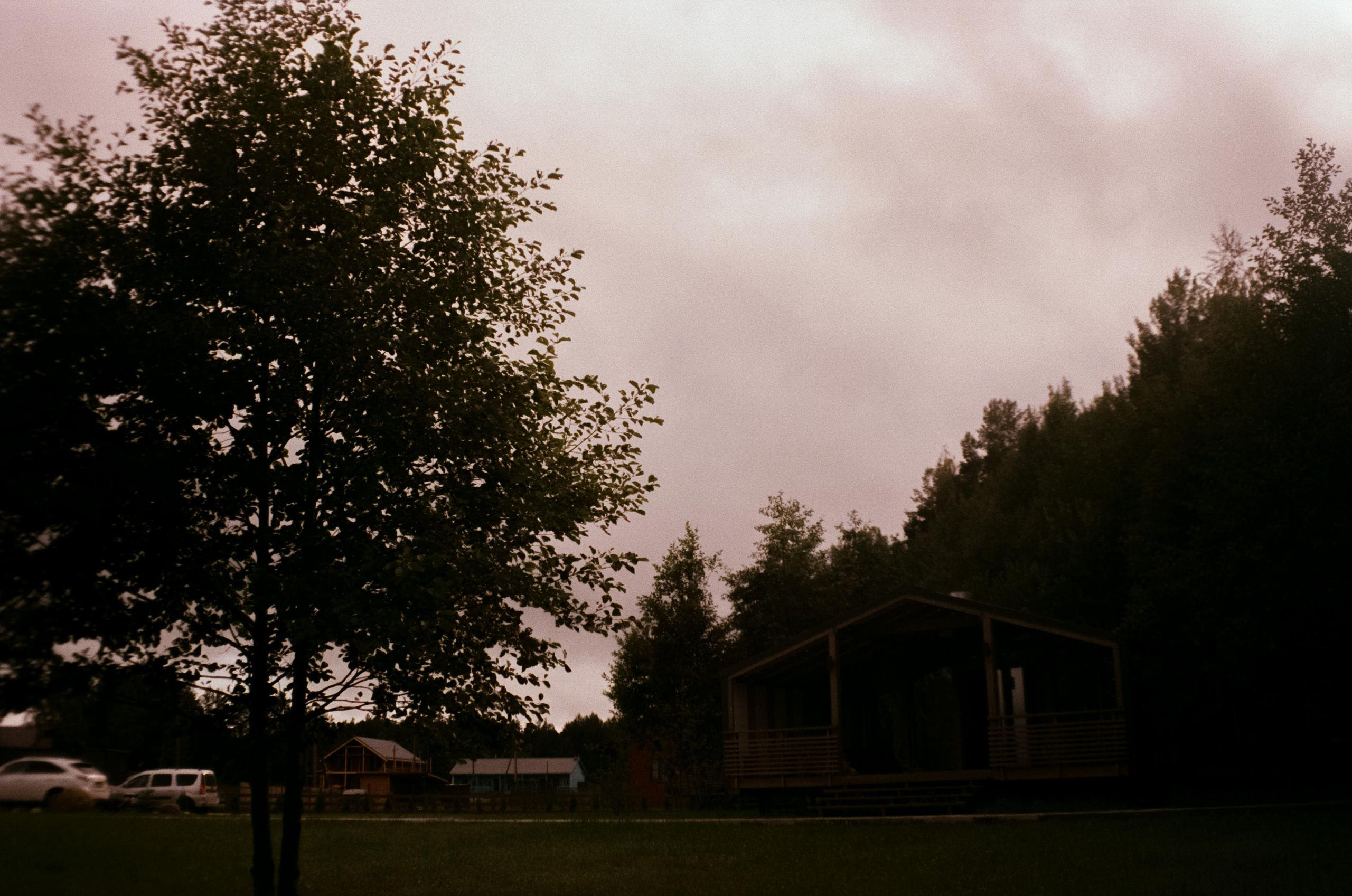 Озеро Отрадное, снятое на просроченную пленку