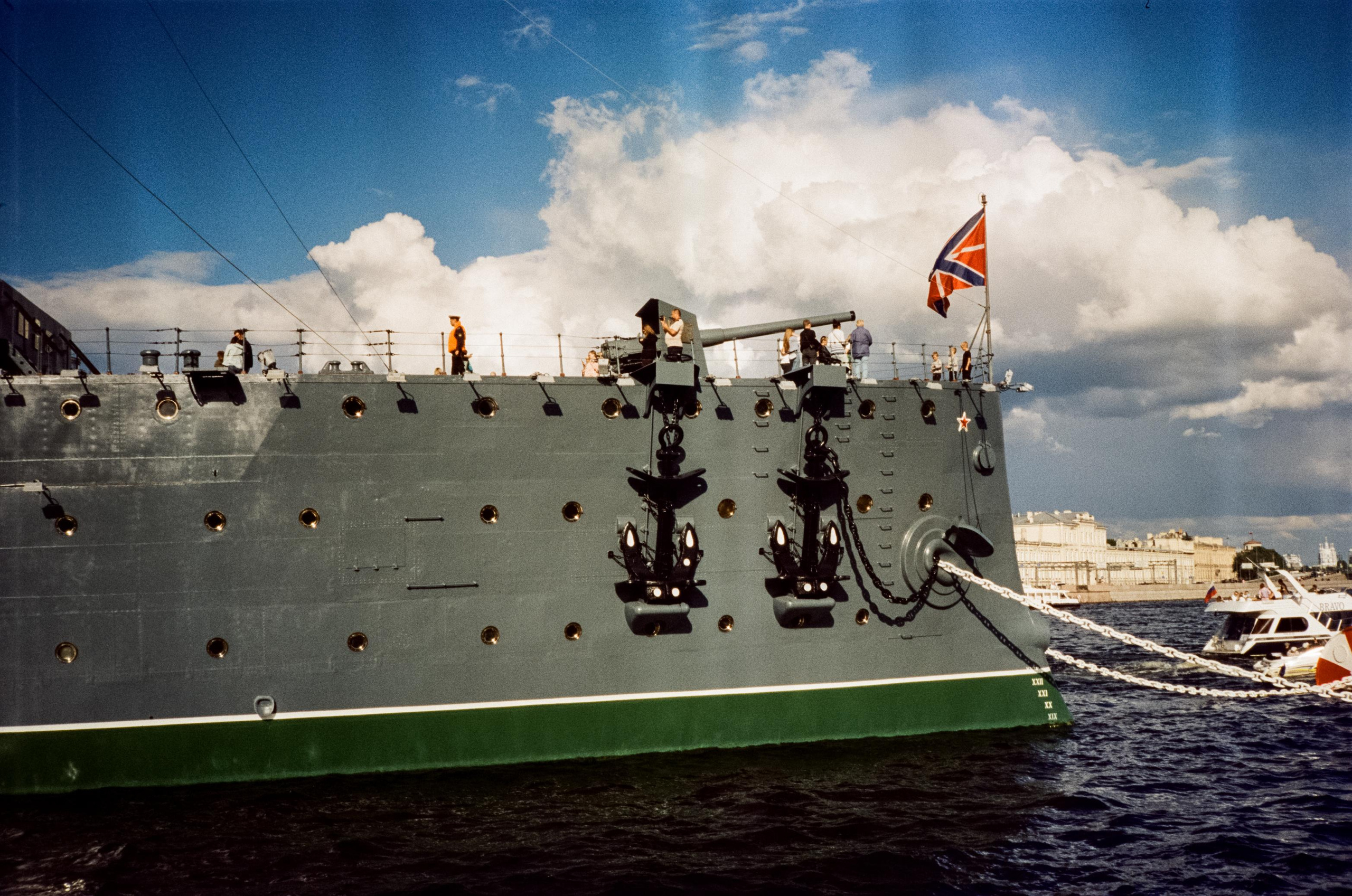 Контрастные цвета Питера на Kodak Vision 3 250D