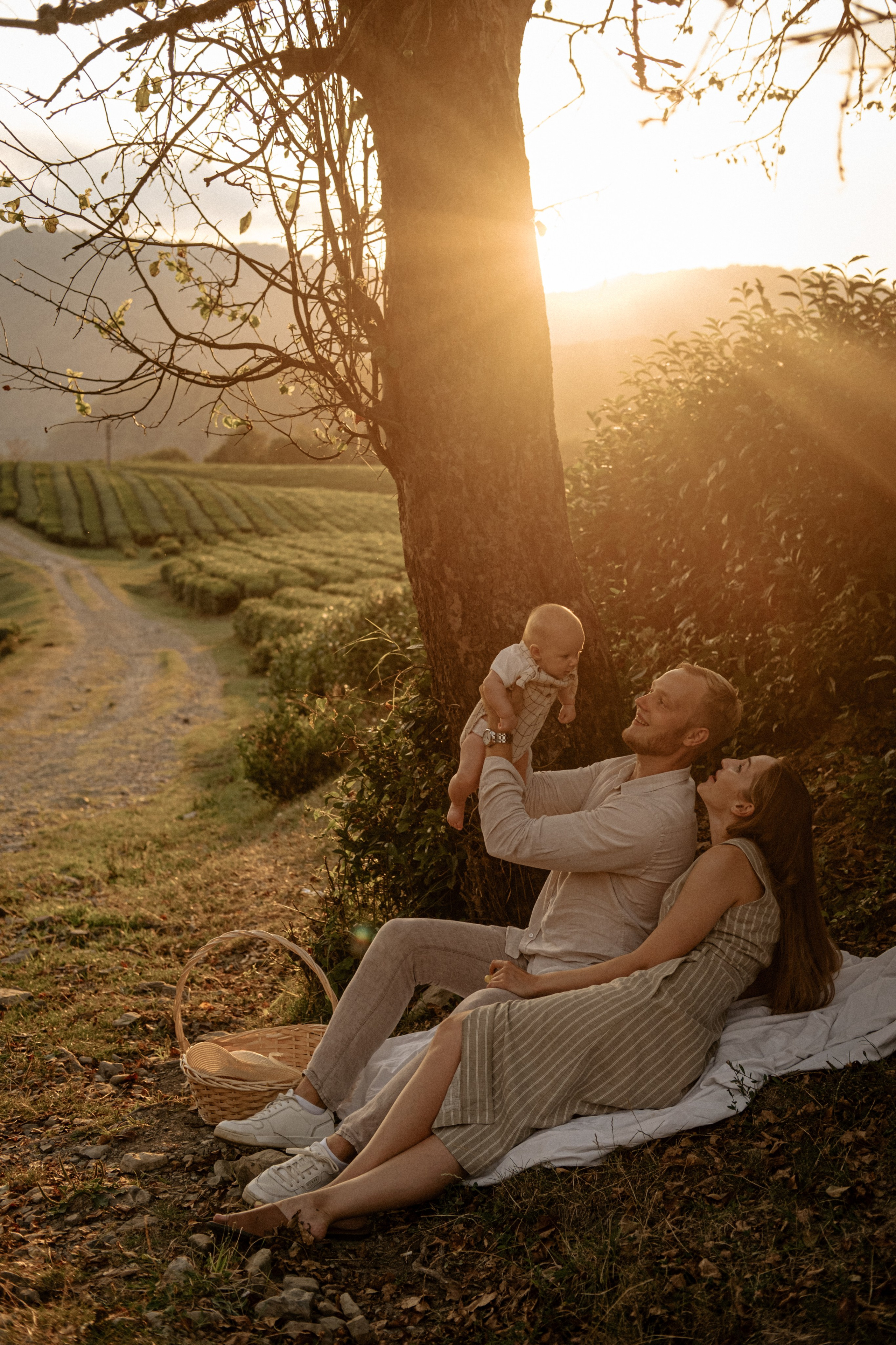 Лиза, Нина, Денис. Главная