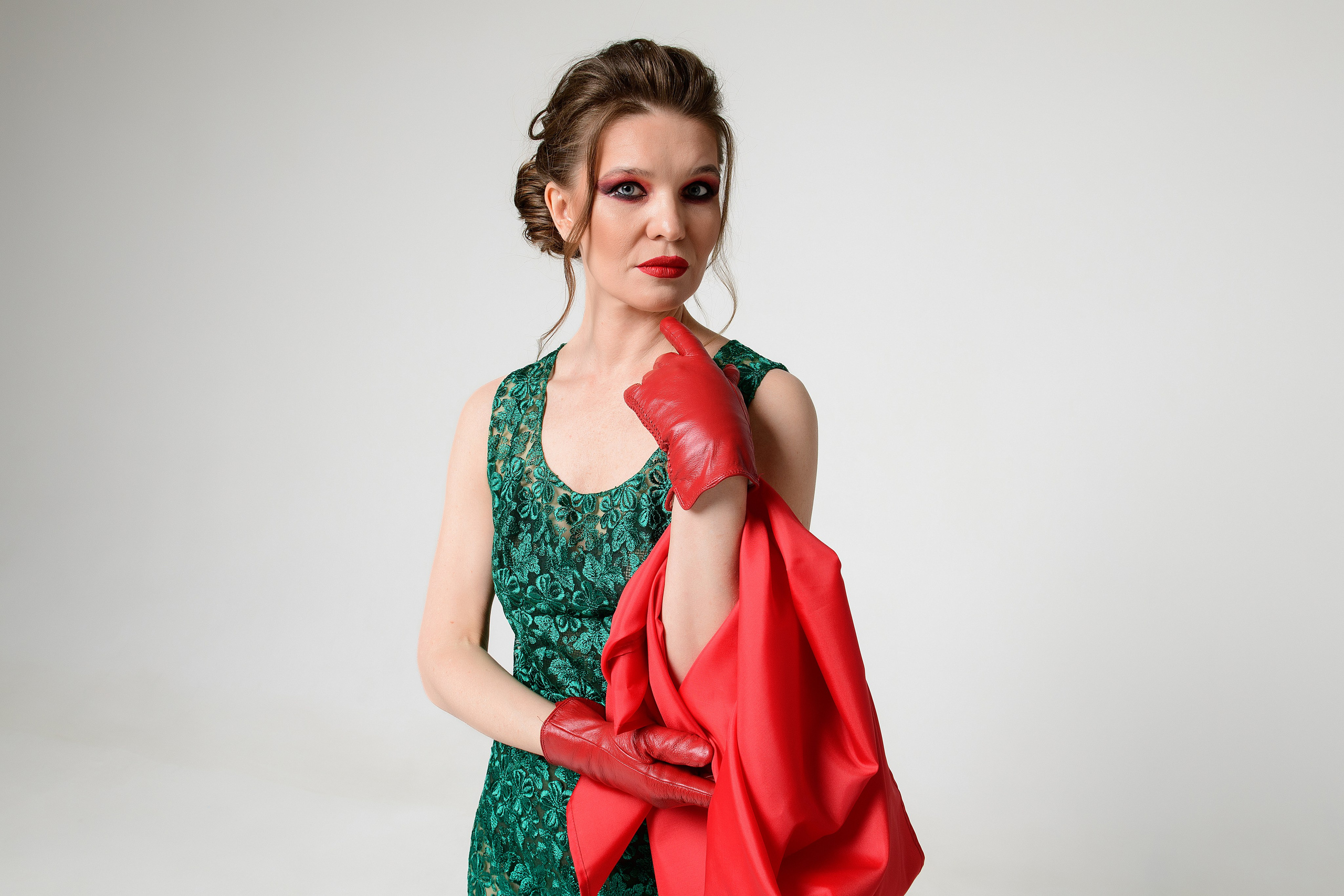 Женский портрет в стиле фэшн. Организация и проведение фотосъемок в Санкт-Петербурге. Фотограф Смирягин Илья