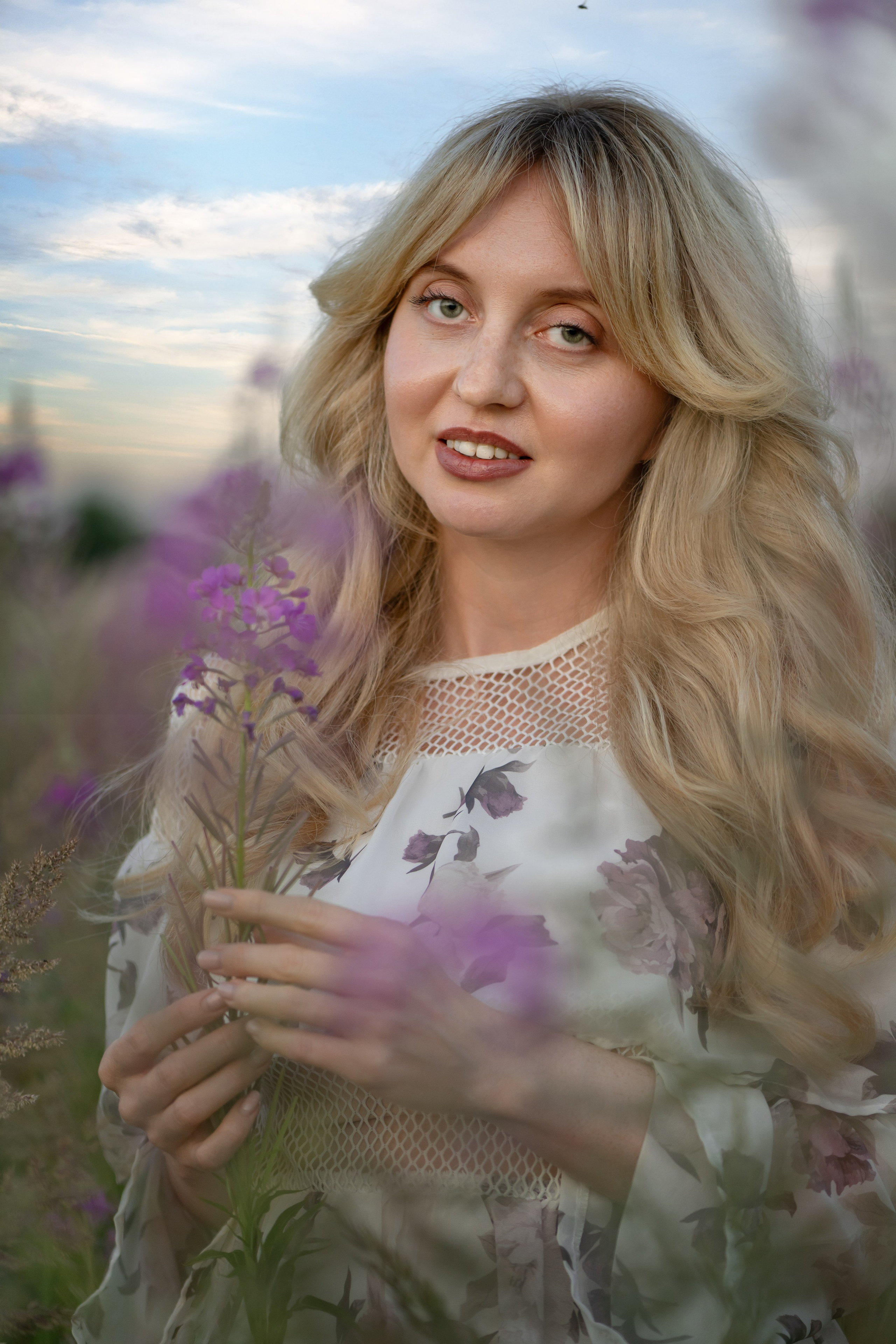 Смешанное цветение и зелень. Главная