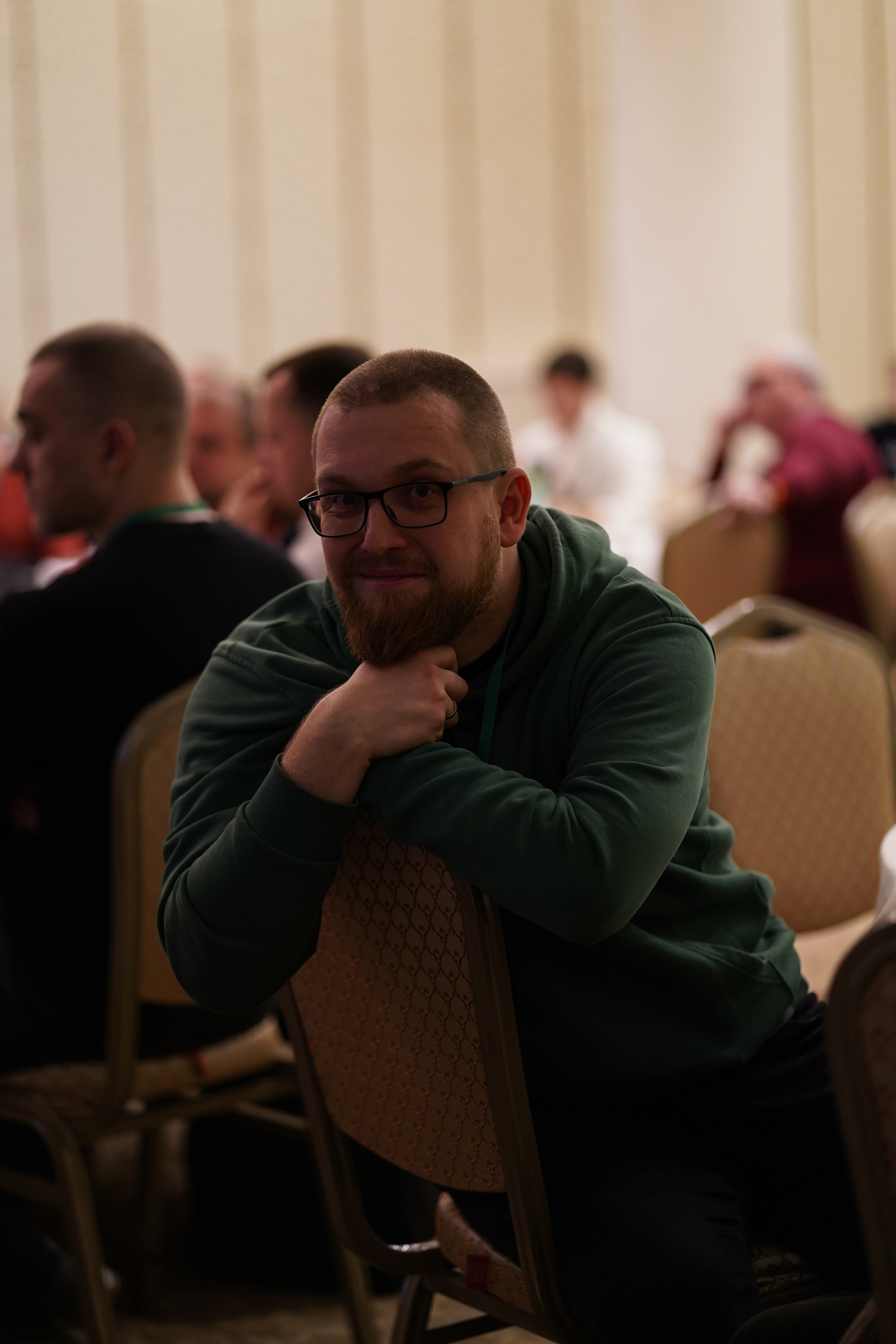 Малоэтажная страна конференция. Фотограф