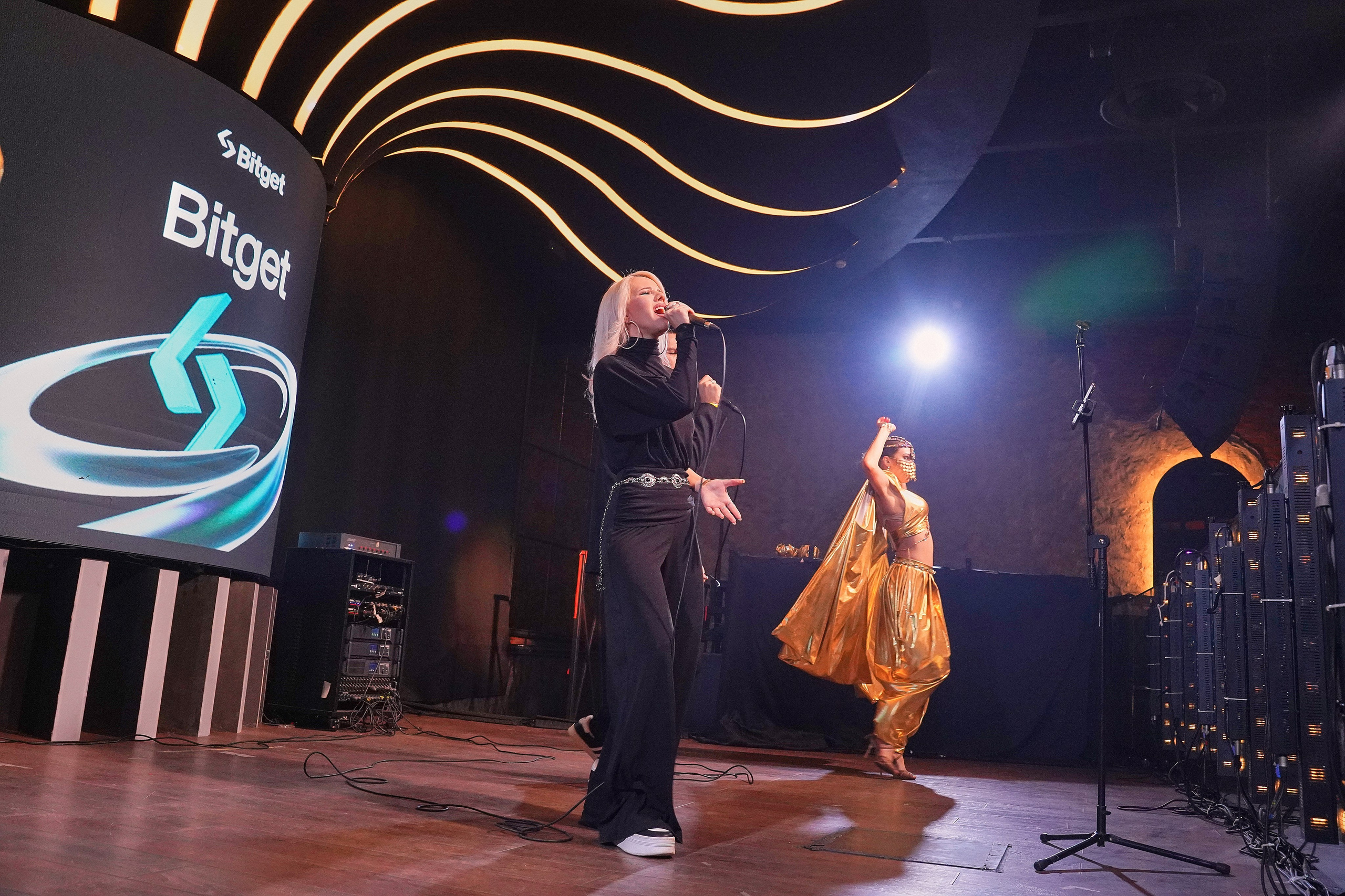 Bitget. Фотограф