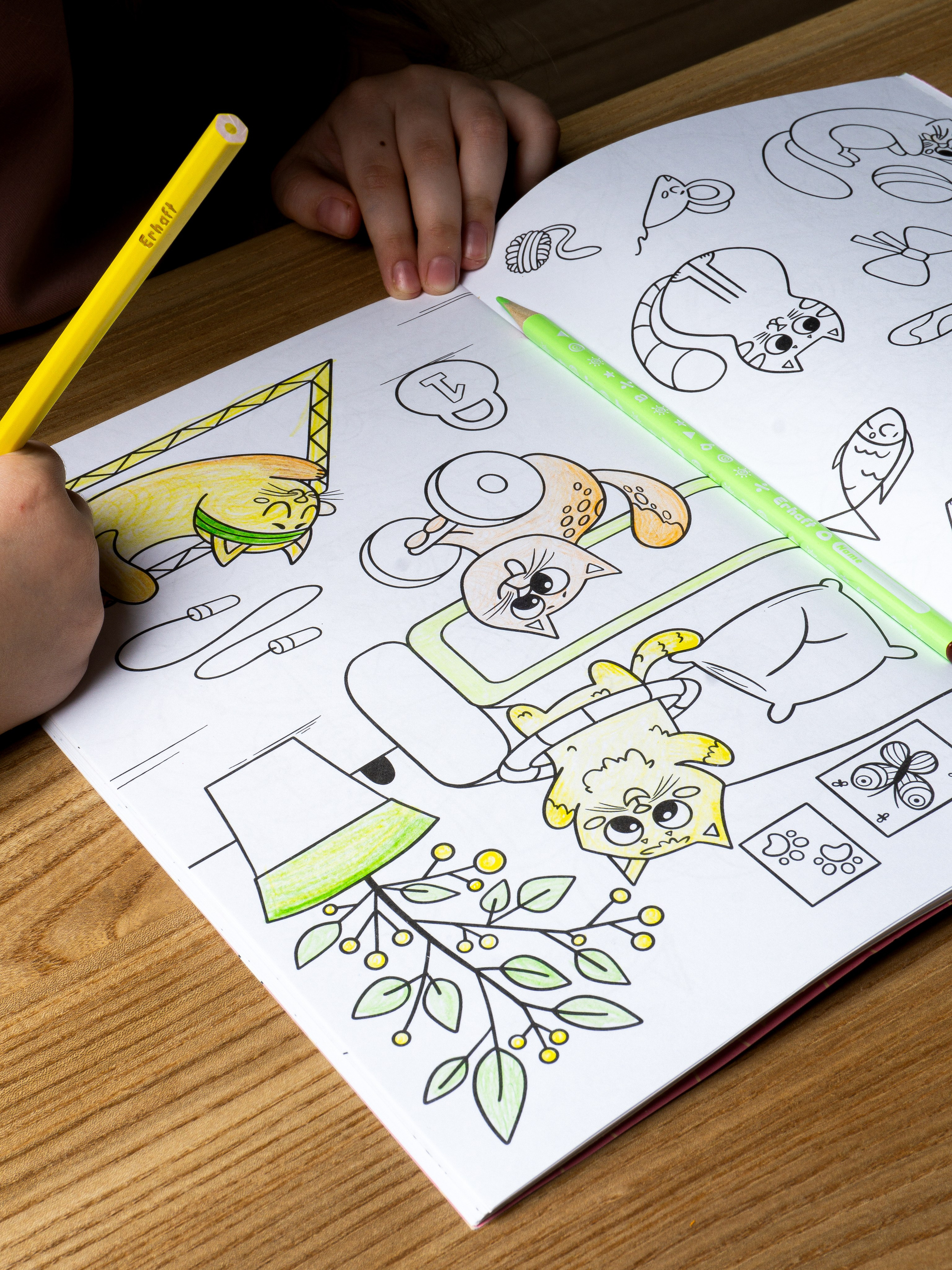 Детские раскраски. Фотограф