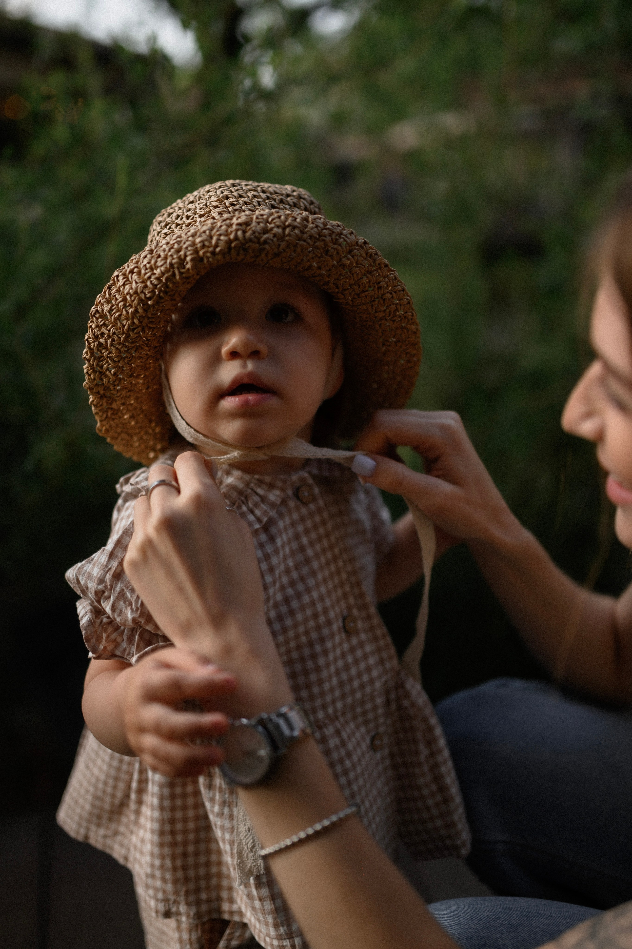 Надя и Алиса в ресторане Кедр. Семейный и свадебный lifestyle-фотограф в Москве Мария Петрова