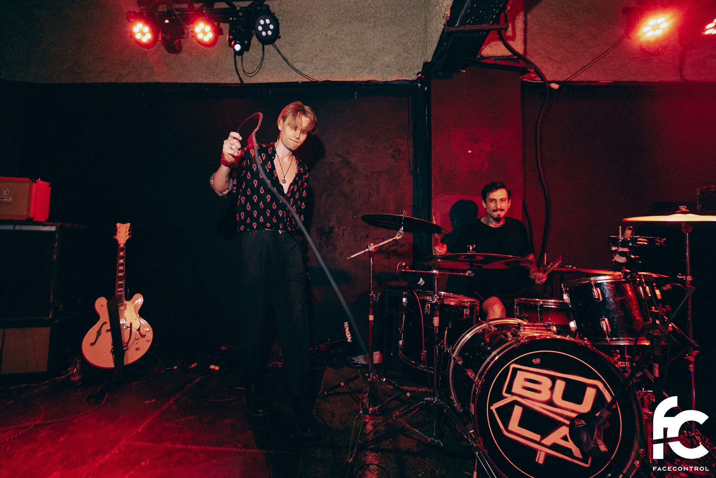 Sextape of Lovers & Granma. Face Control: Crónica social, anuncios de eventos y reportajes fotográficos