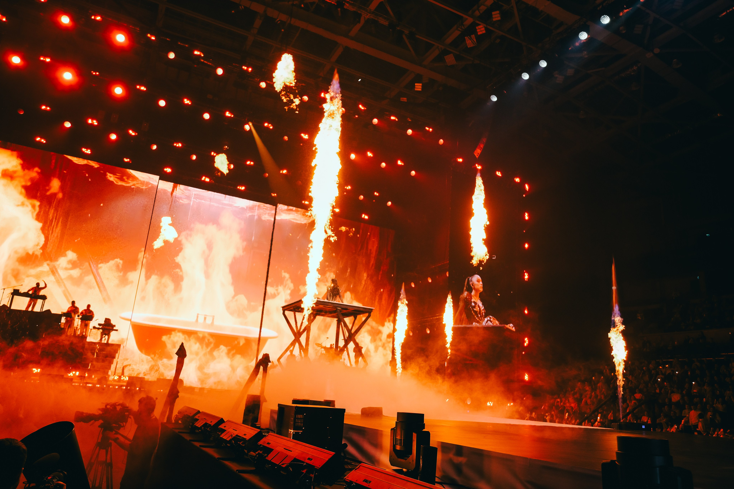 MARI KRAIMBRERI В ВТБ АРЕНЕ 18.10.25. Концертный и репортажный фотограф в Москве и Санкт-Петербурге Мария