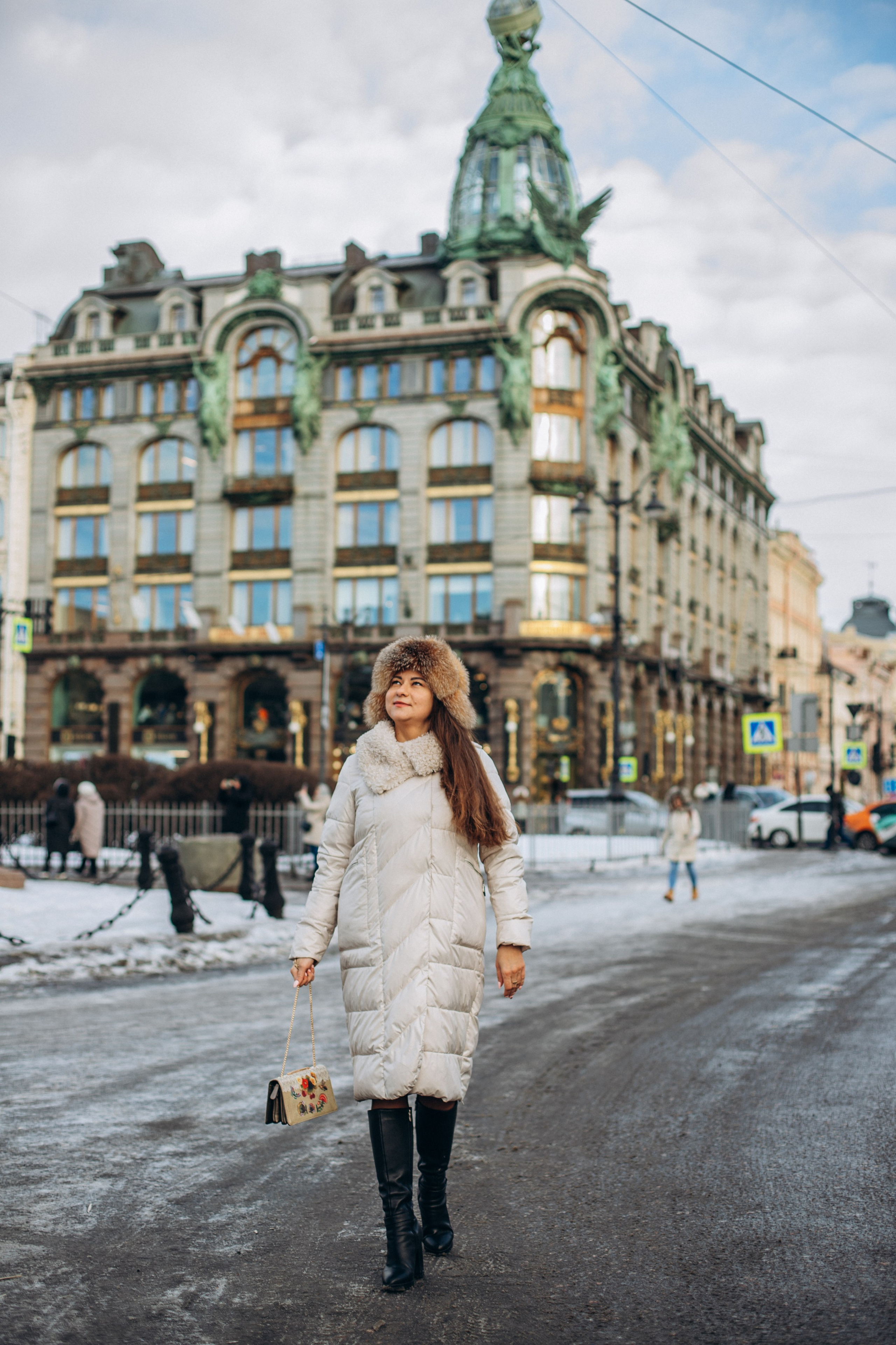 Анастасия в феврале. Фотопрогулка в Петербурге. Индивидуальный и семейный фотограф в Санкт-Петербурге
