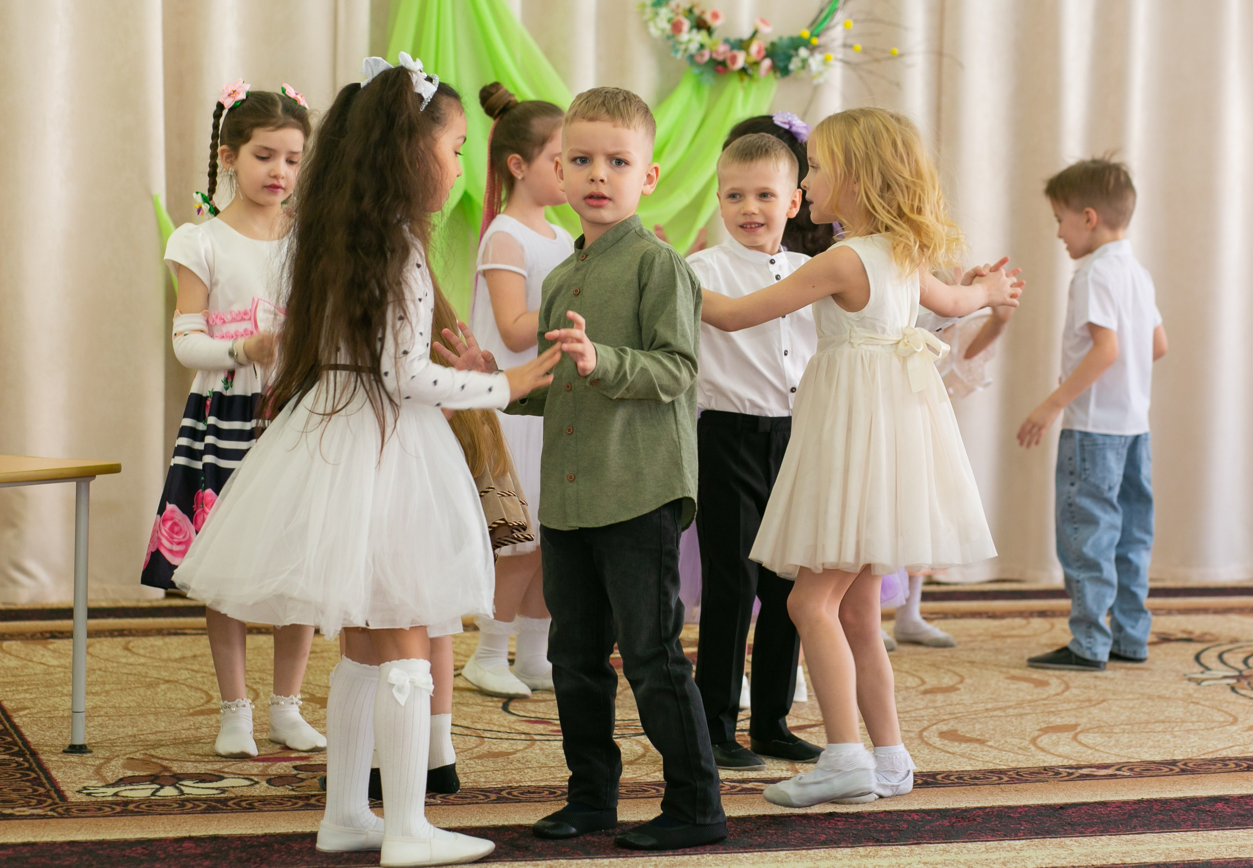 Выпускные и Утренники. Фотограф новорожденных и семейный фотограф НСО г. Бердск Марина Львова