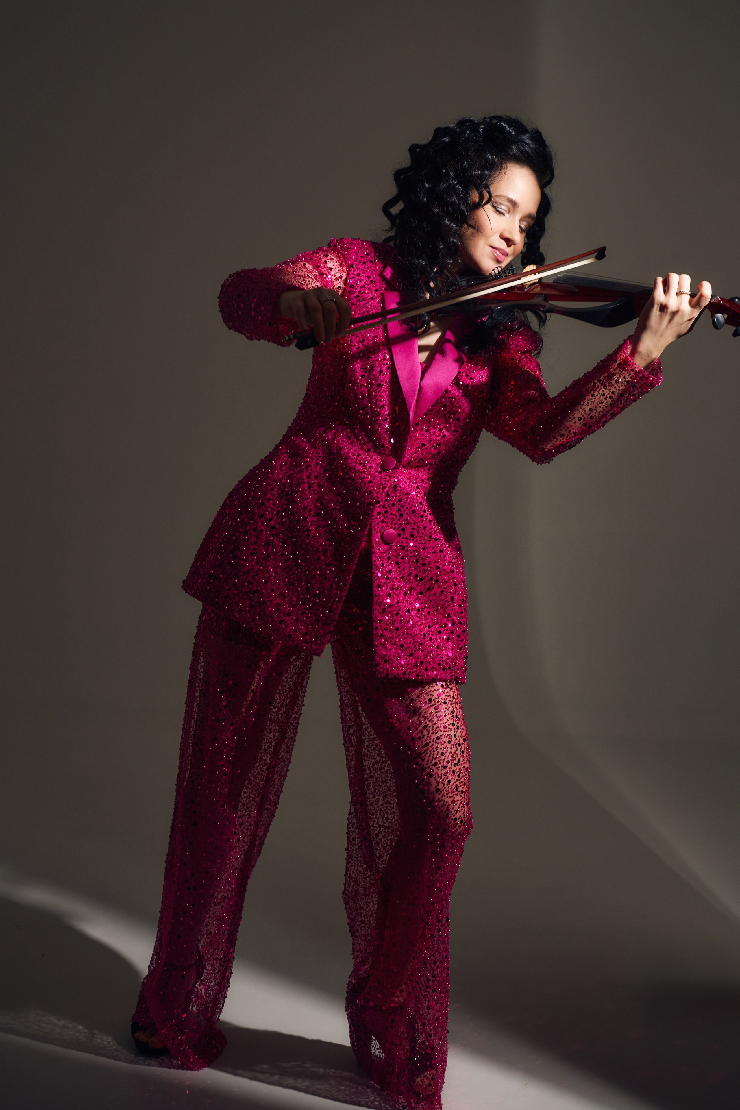 Портретная студийная съёмка на циклораме. Свадебный фотограф Екатерина Мартазова. Екатеринбург