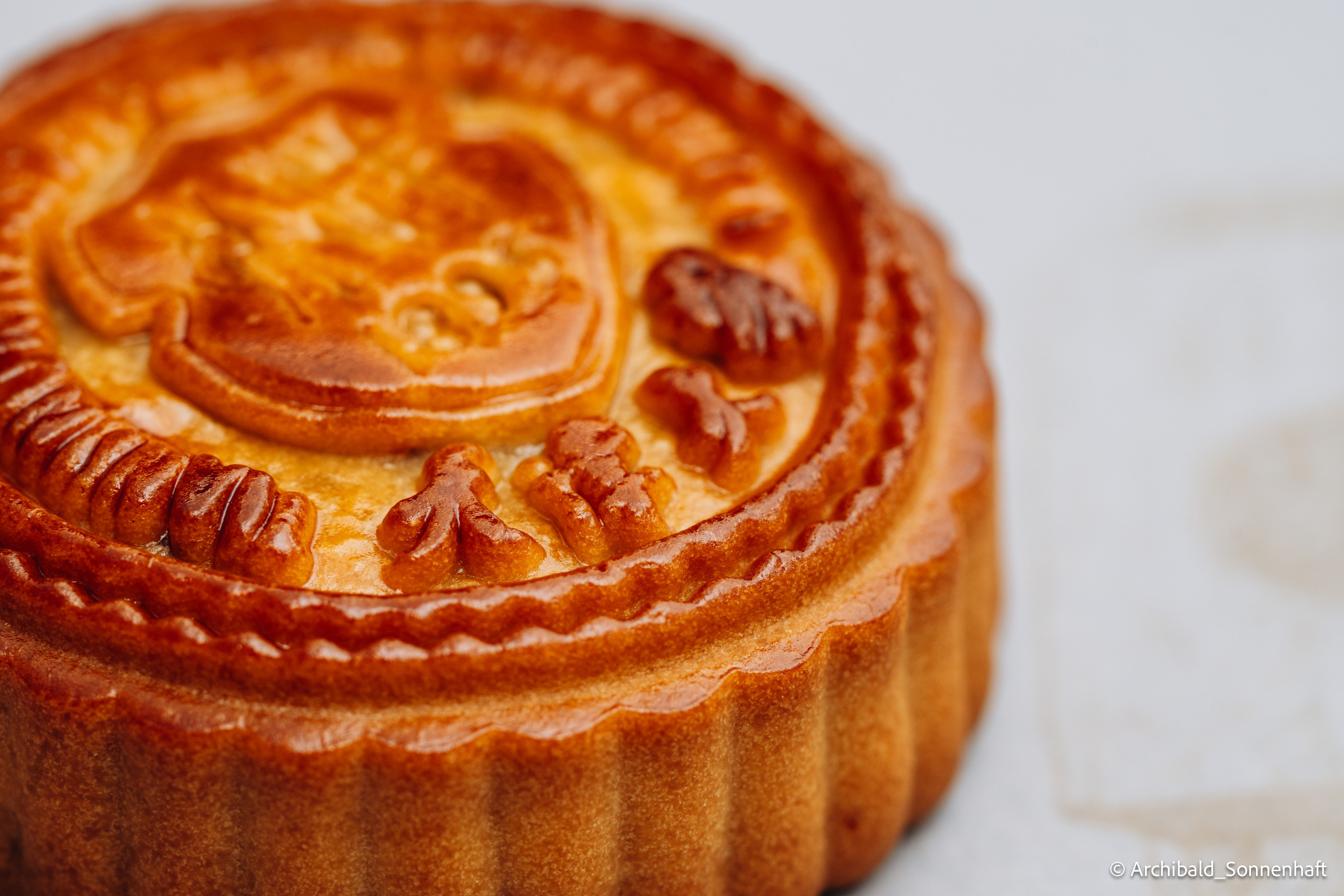 Yuebing day. Photographer in Guangzhou, China. Archibald Sonnenhaft