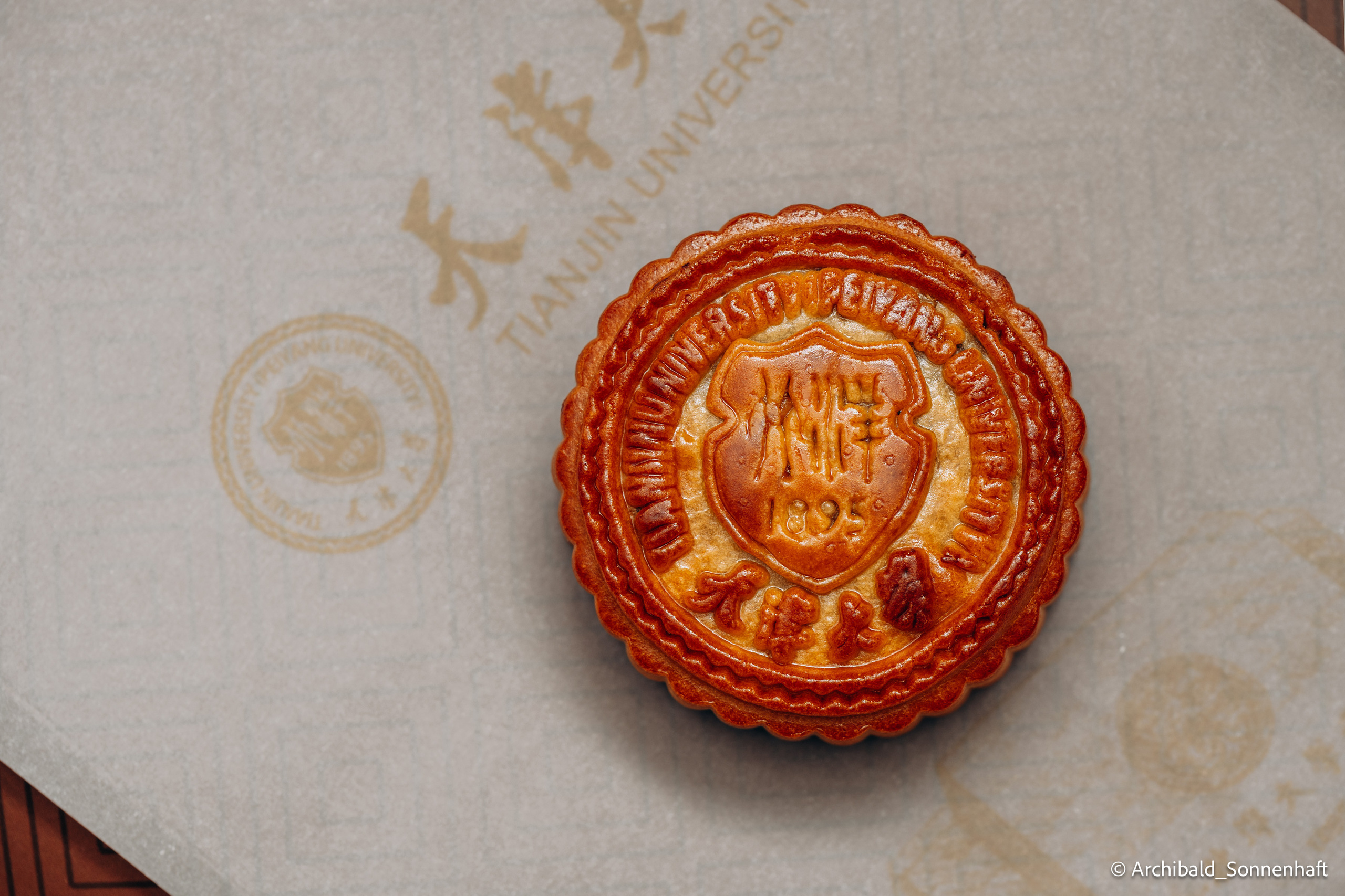 Yuebing day. Photographer in Guangzhou, China. Archibald Sonnenhaft